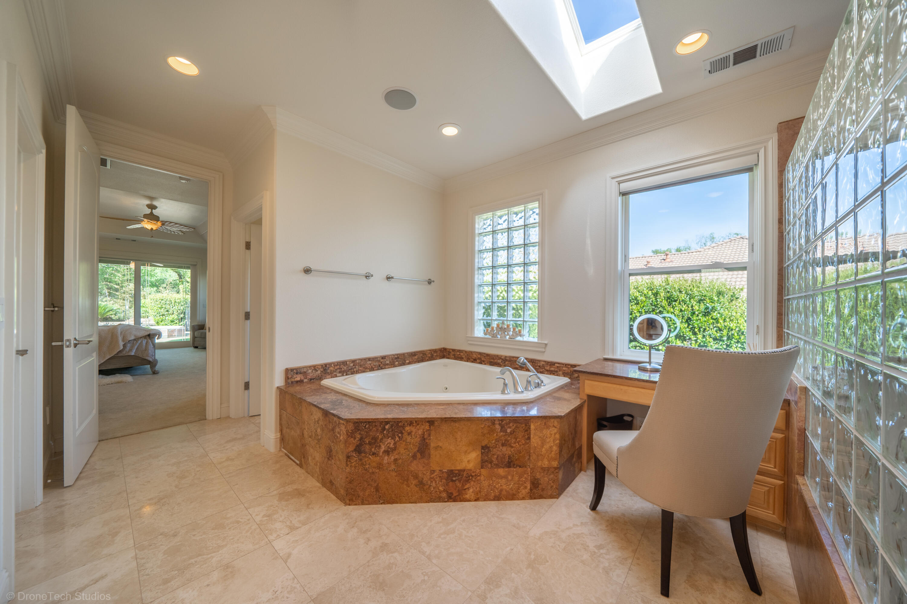 main property photo 67