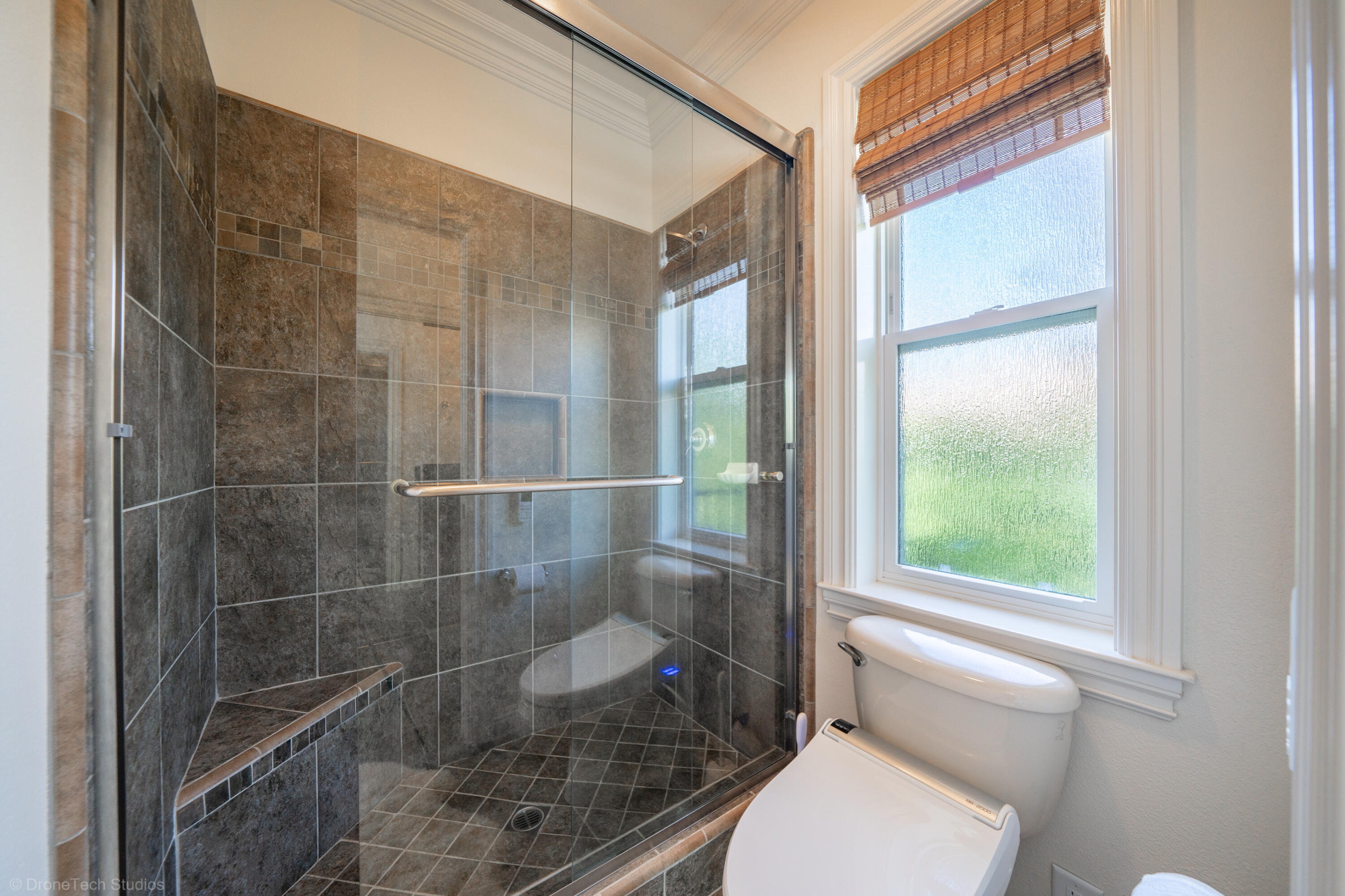 main property photo 74