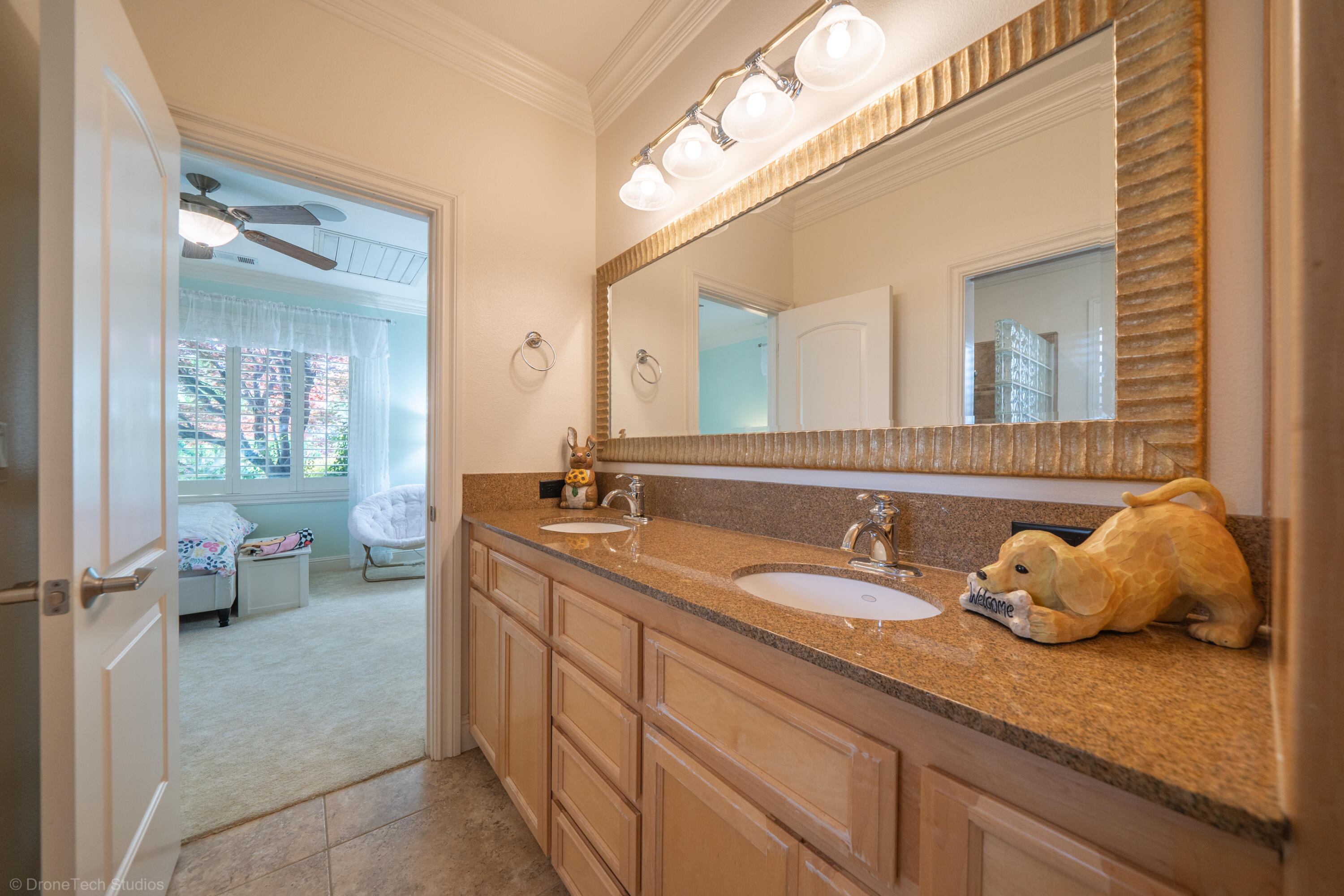 main property photo 77