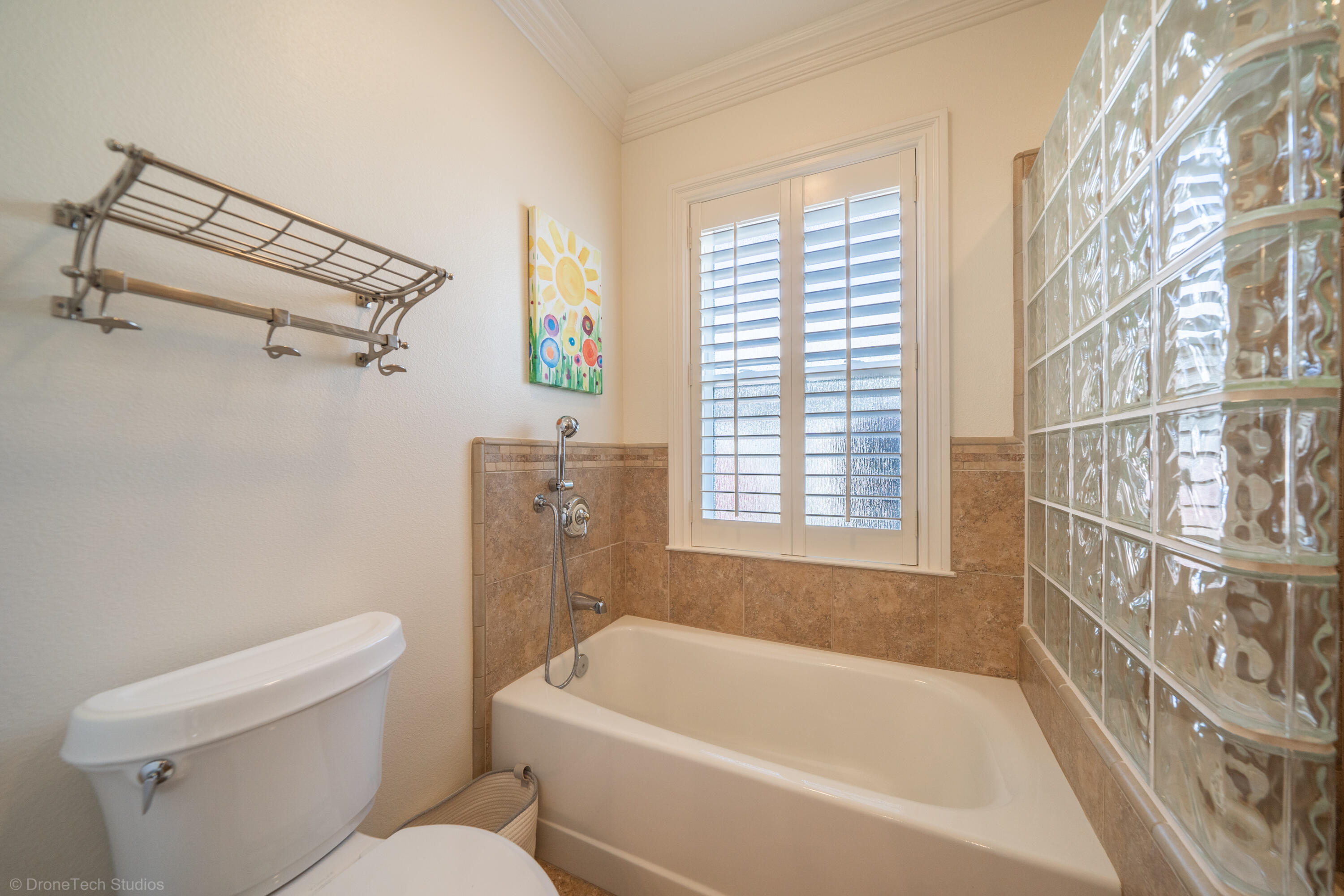 main property photo 79