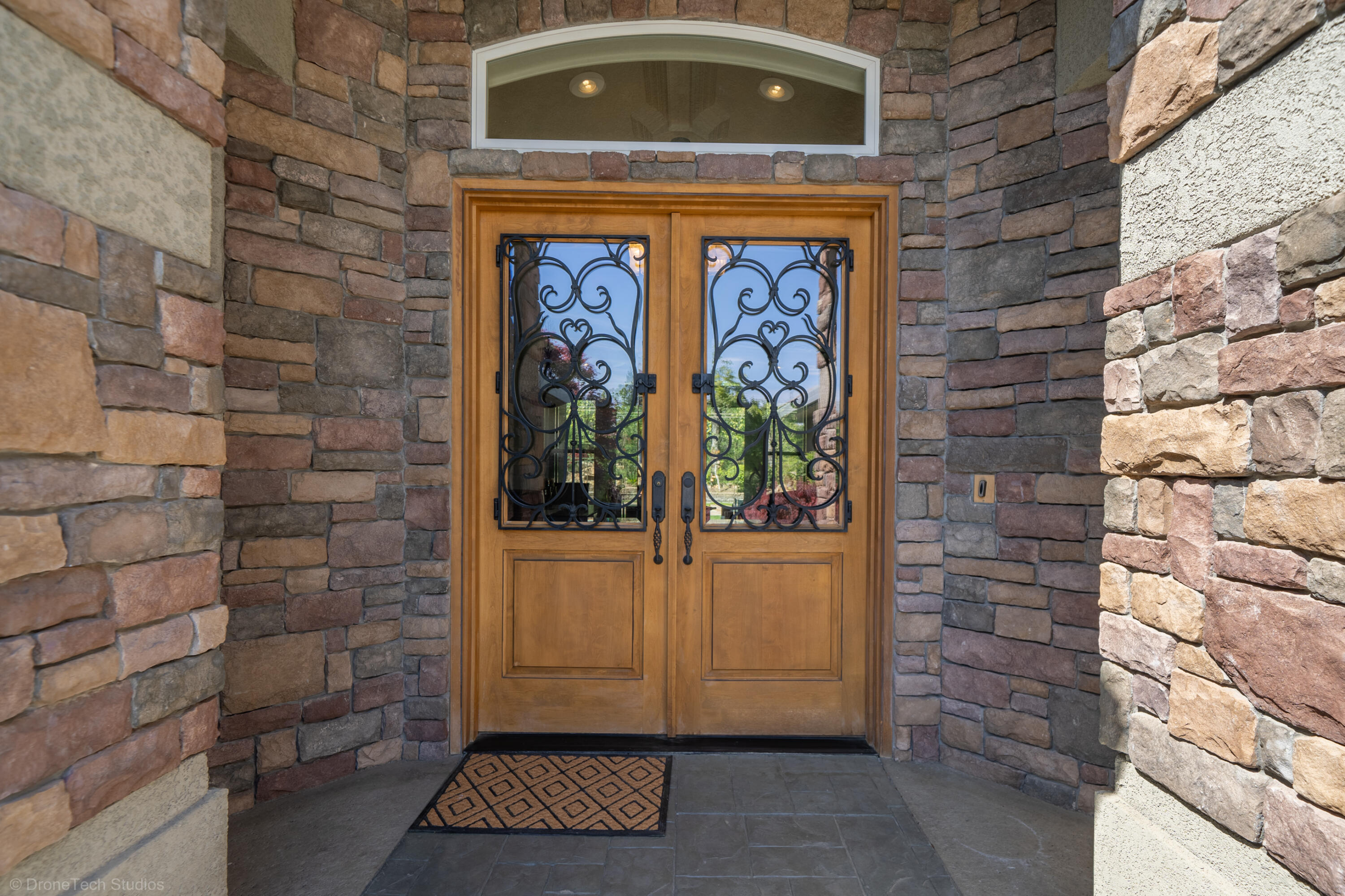main property photo 8