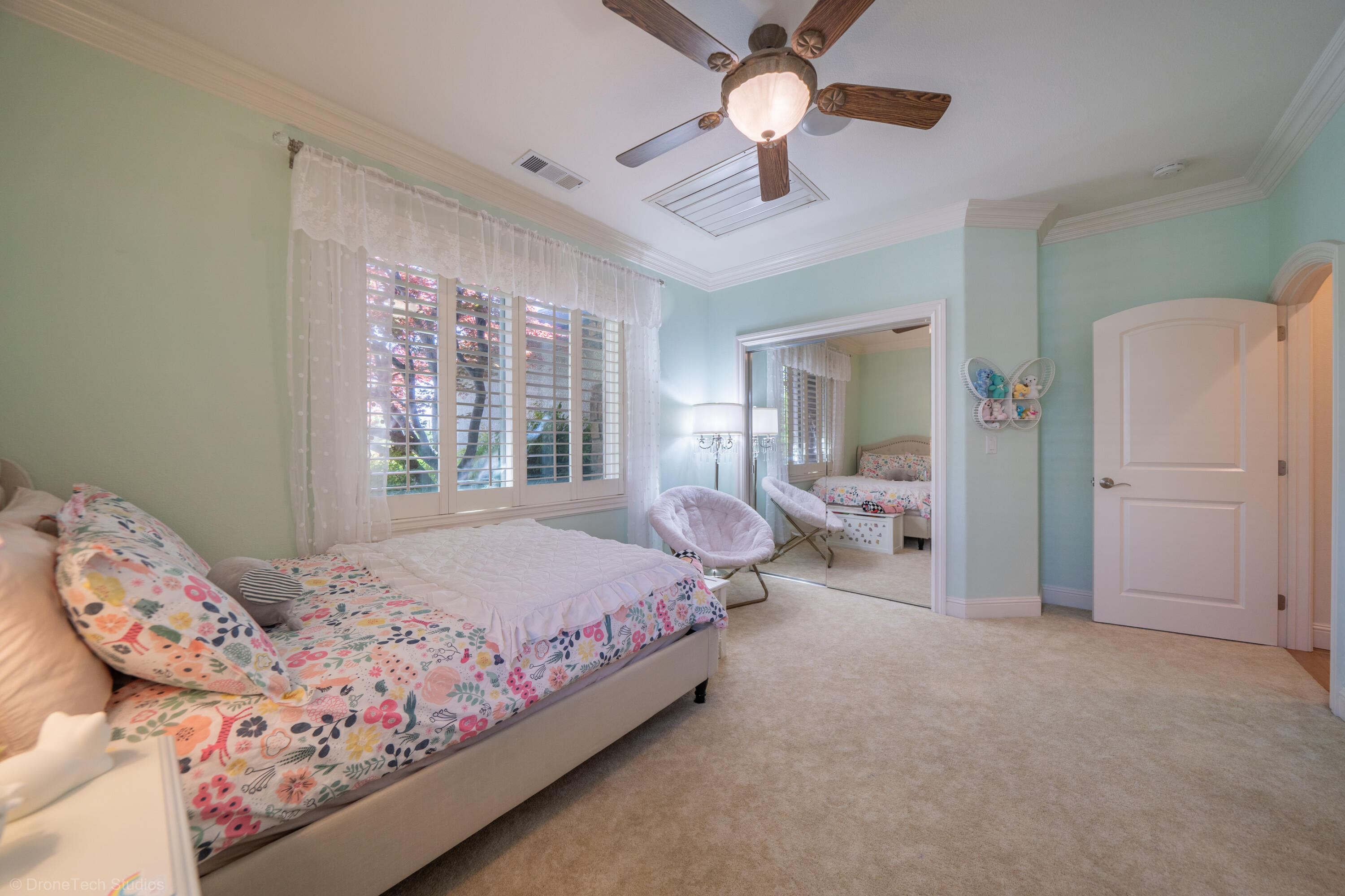 main property photo 82