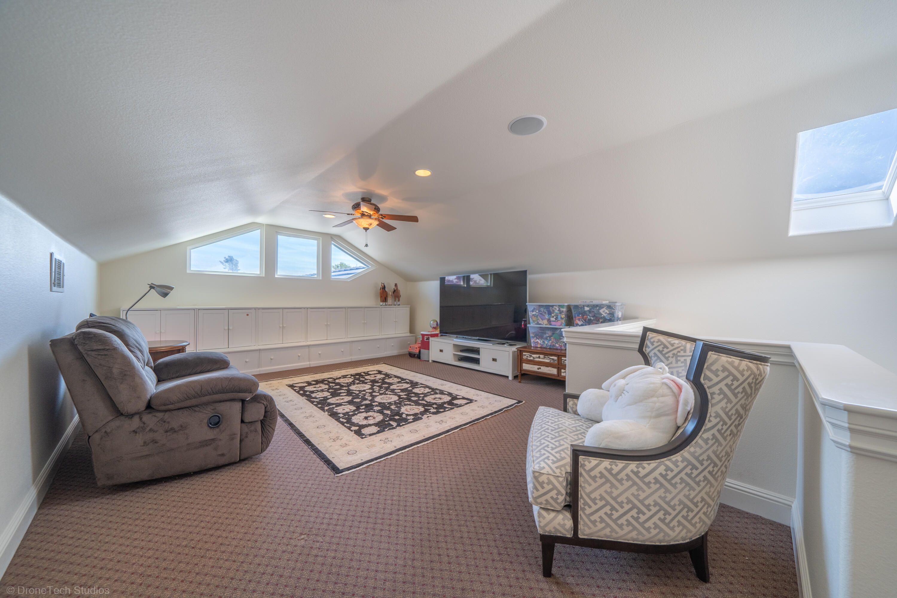 main property photo 86