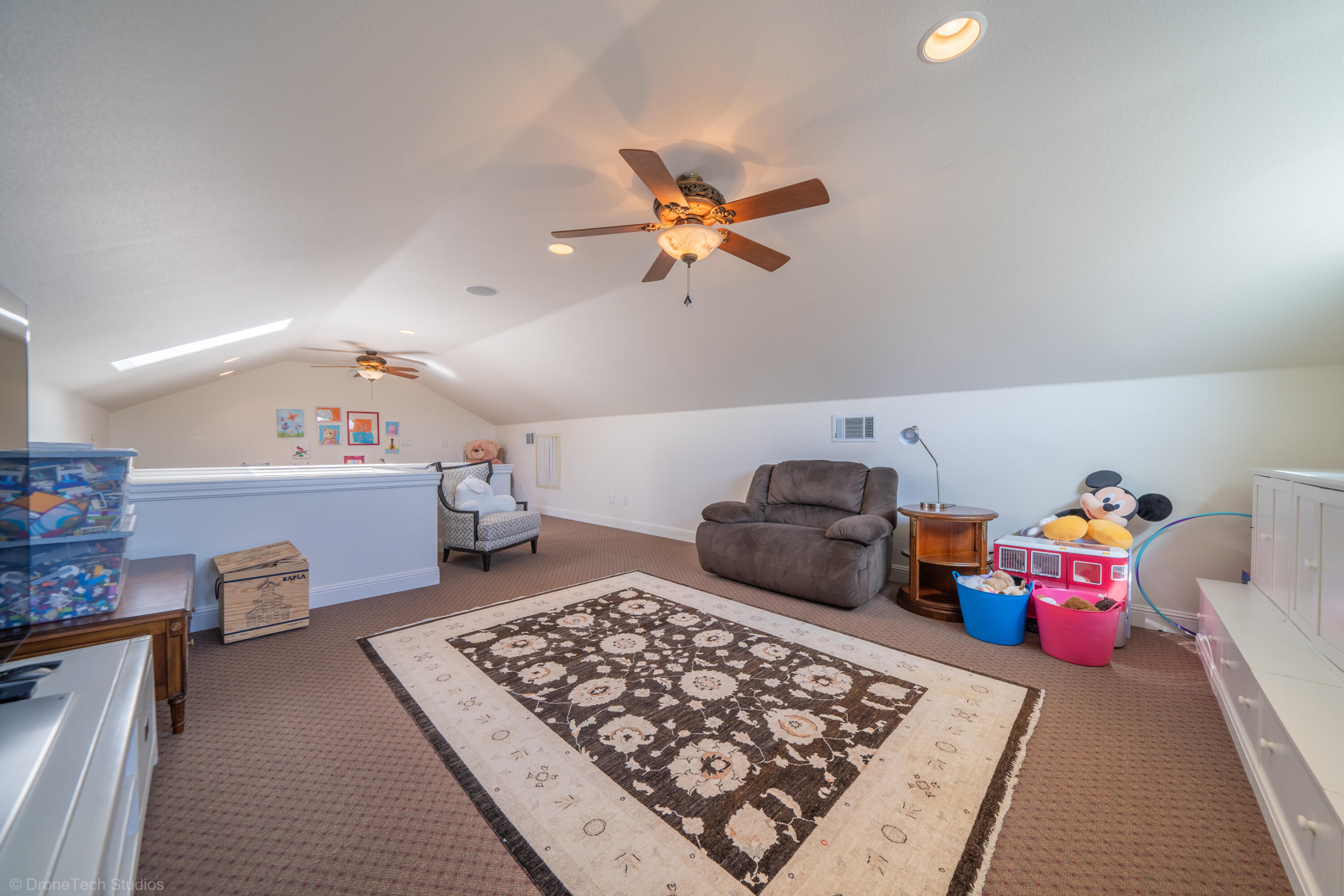 main property photo 88