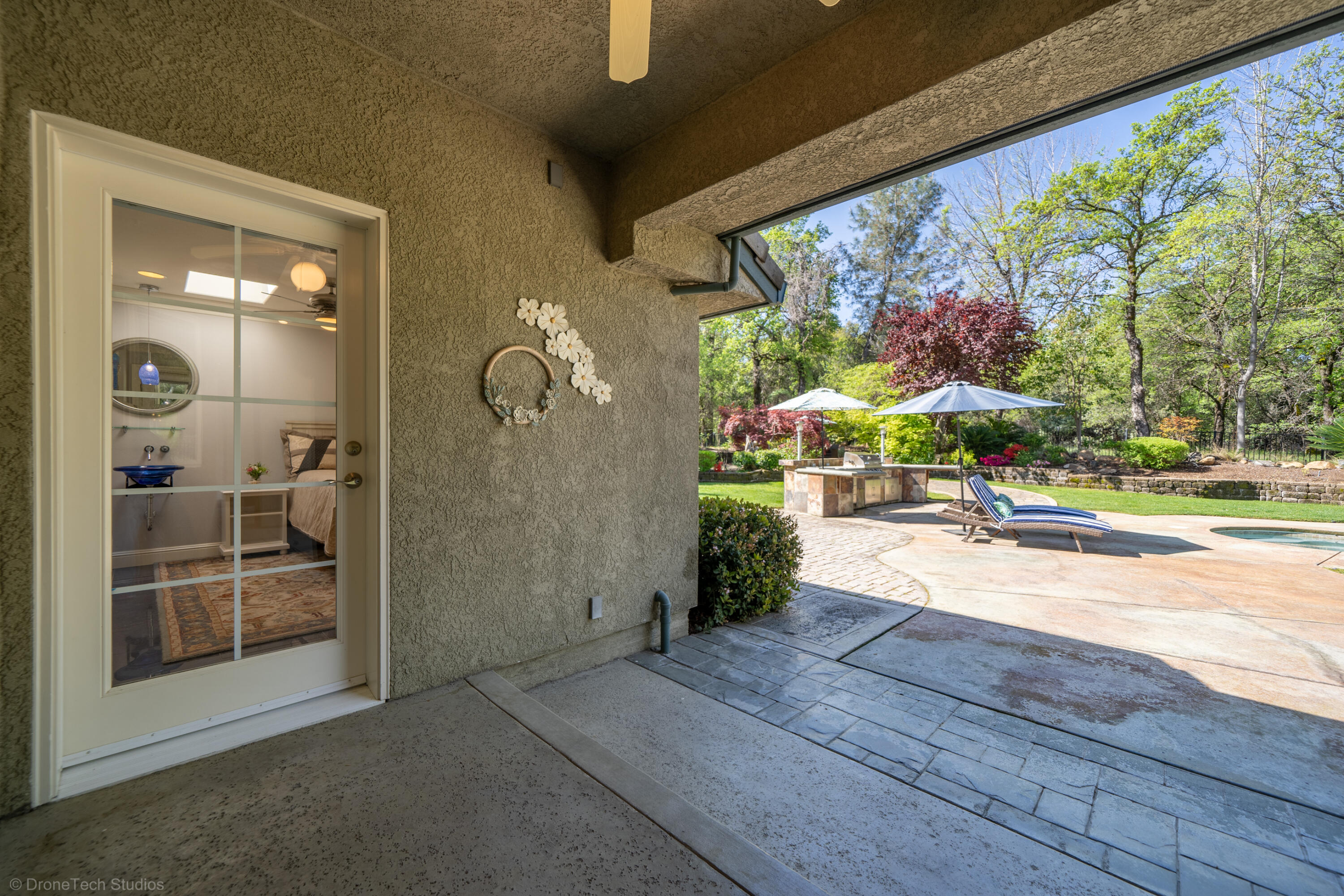 main property photo 90