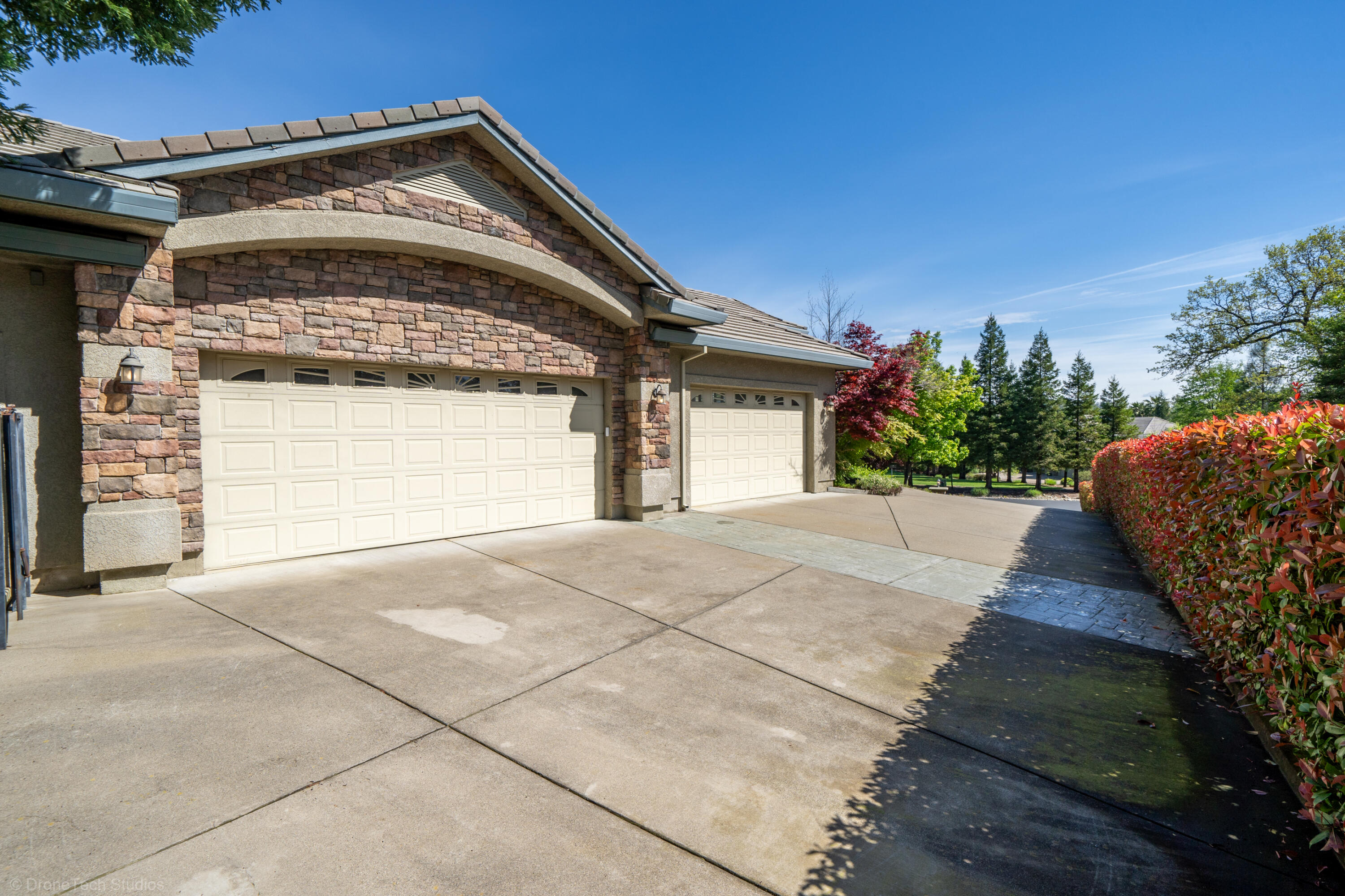 main property photo 95