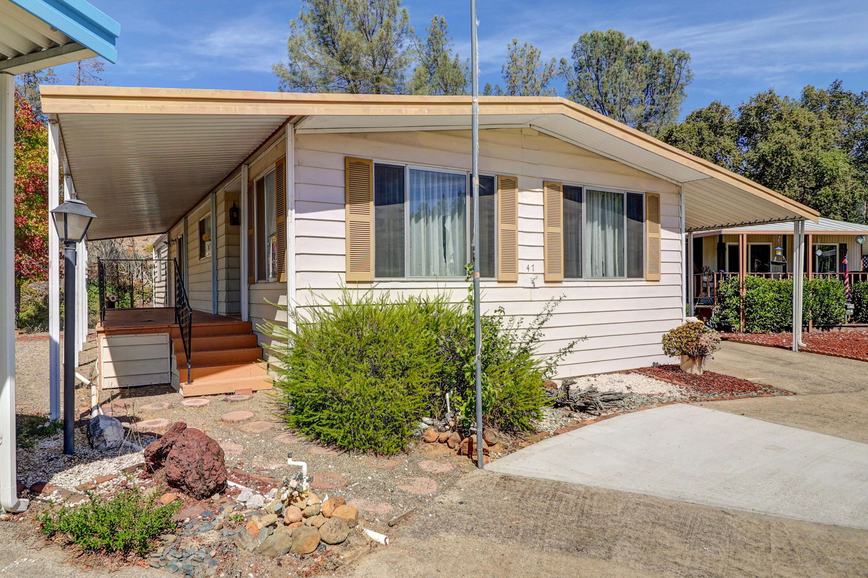 main property photo 16