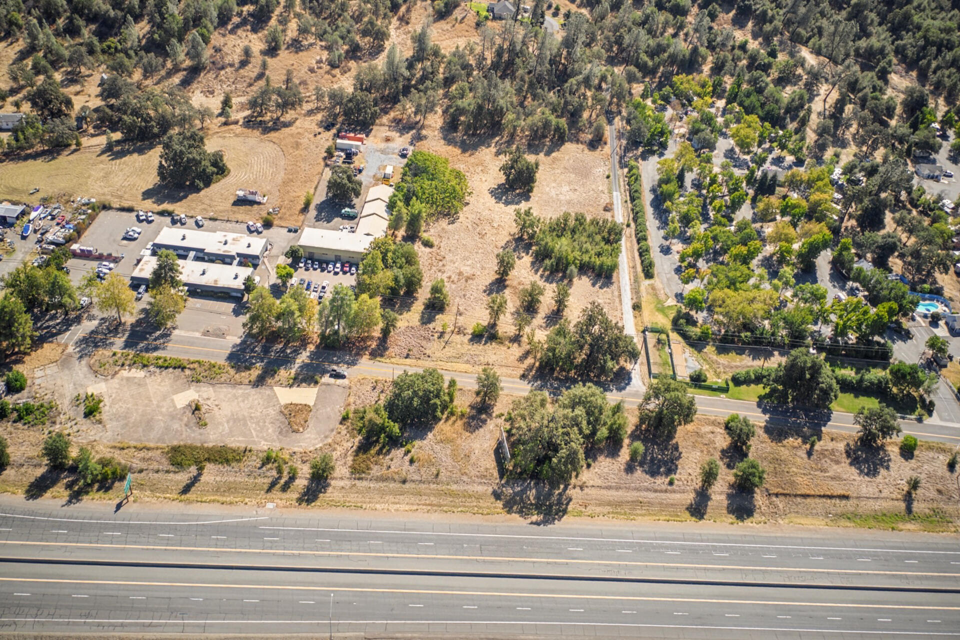 main property photo 11