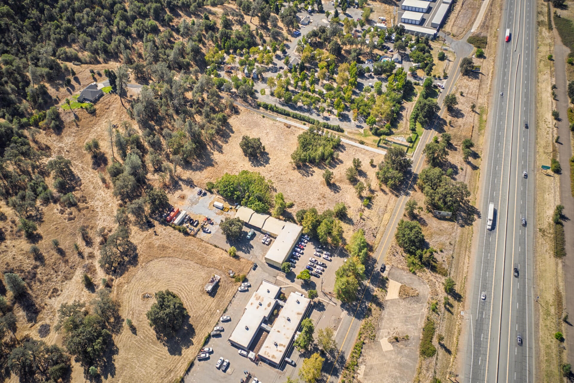 main property photo 14