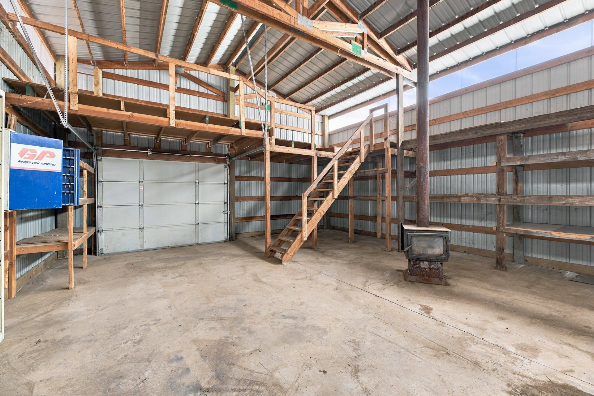 main property photo 11