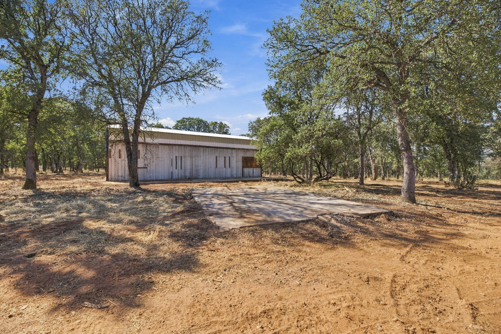 main property photo 15