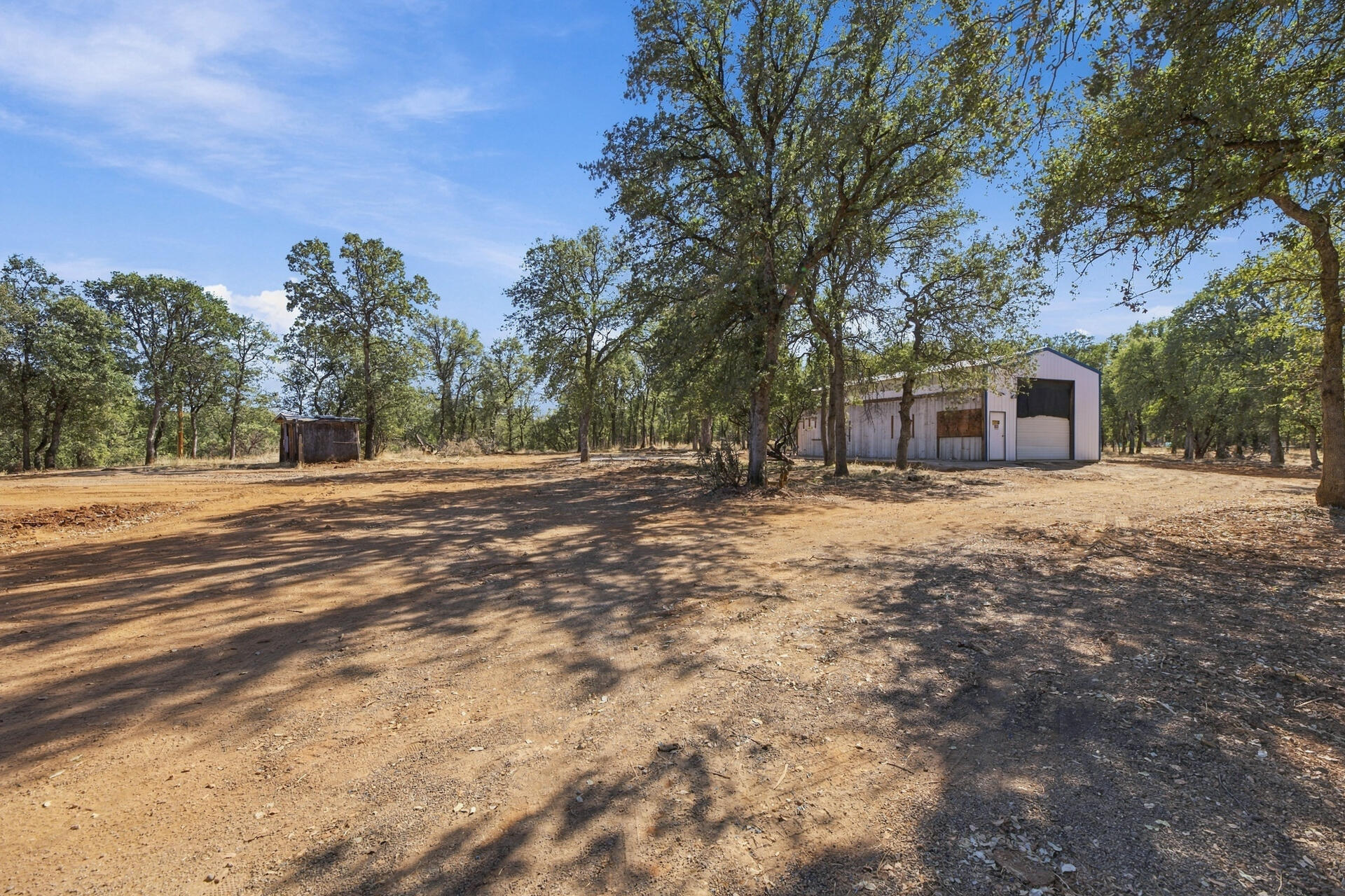main property photo 16