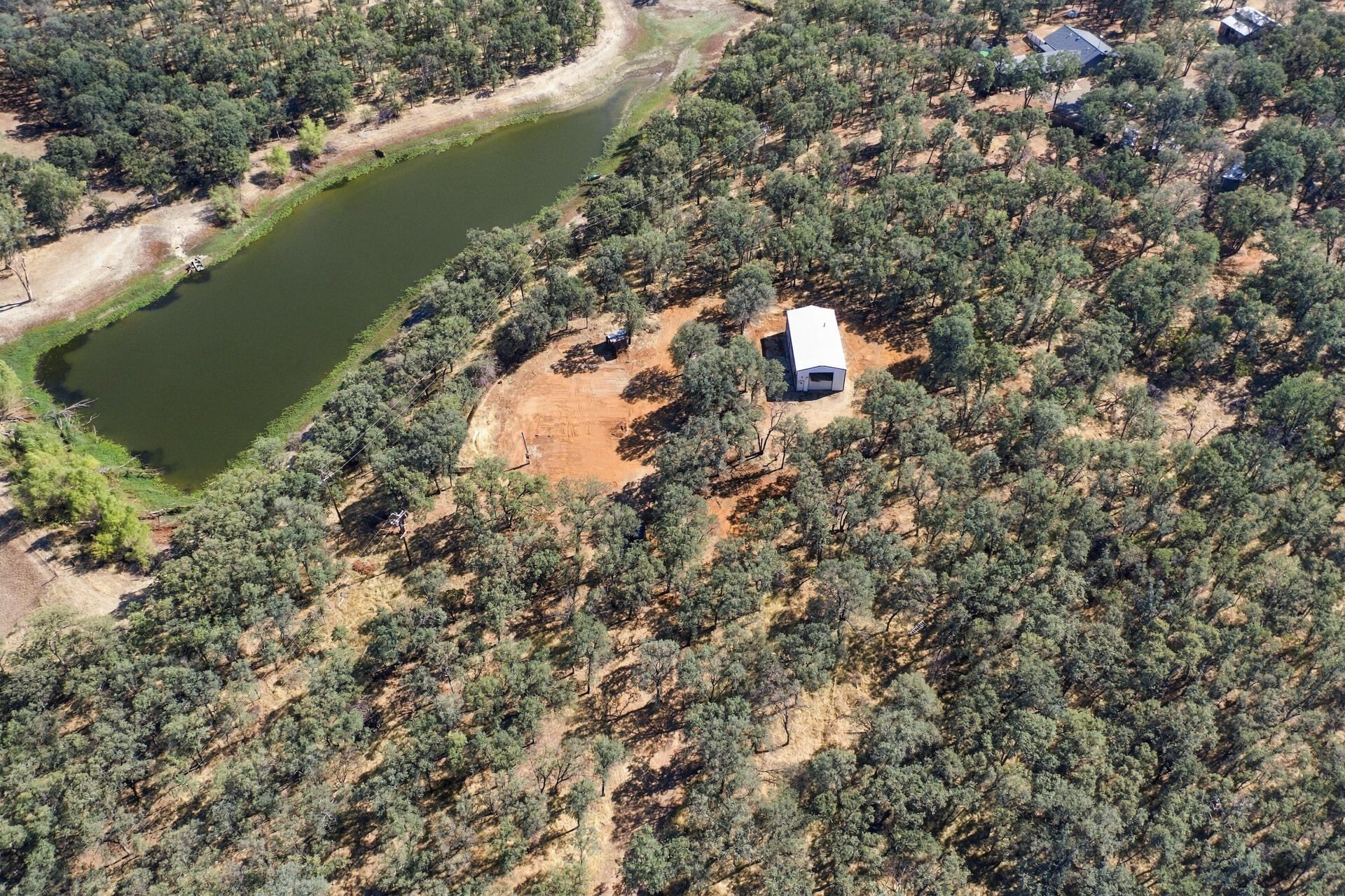 main property photo 28