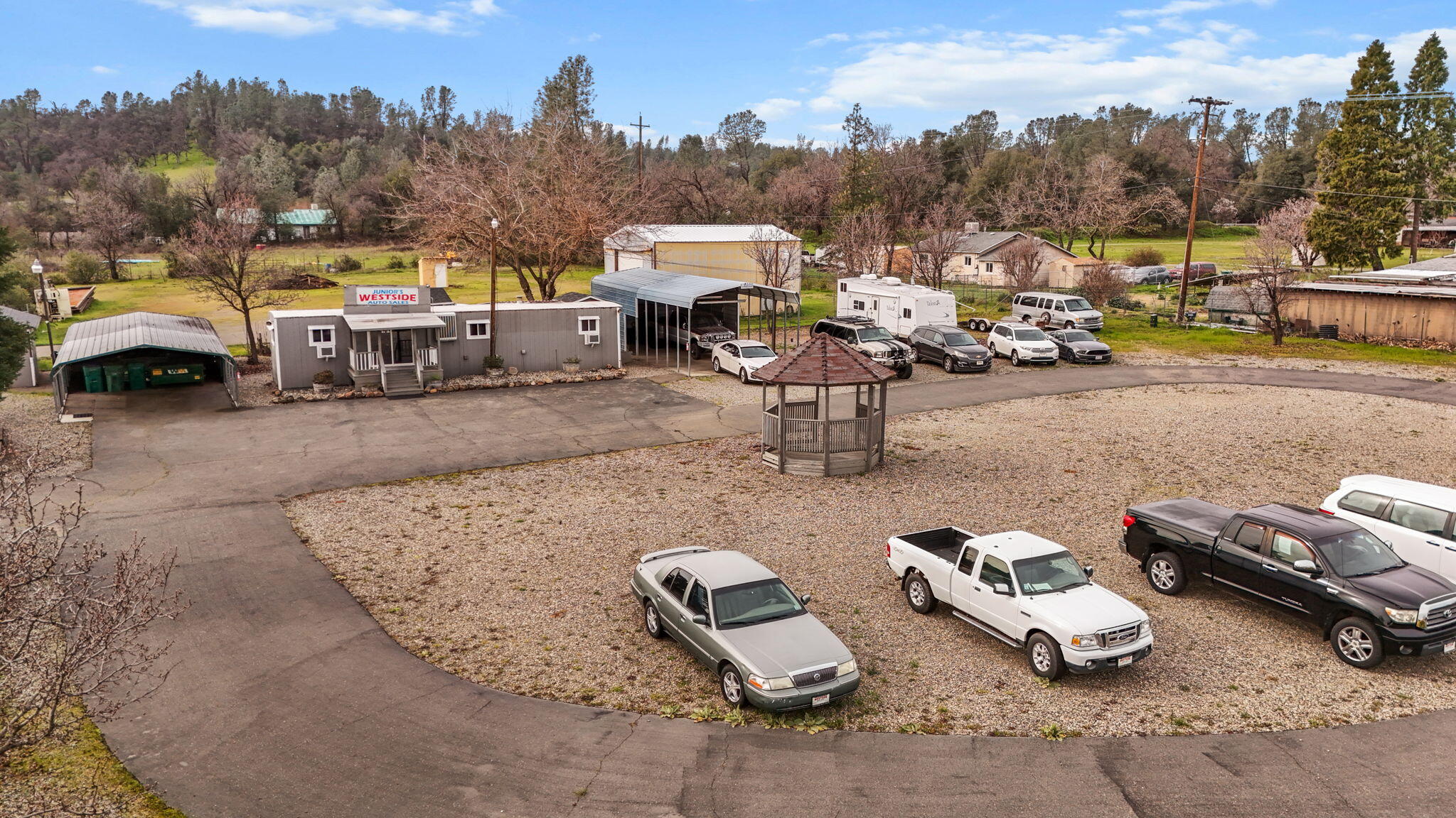 main property photo 11