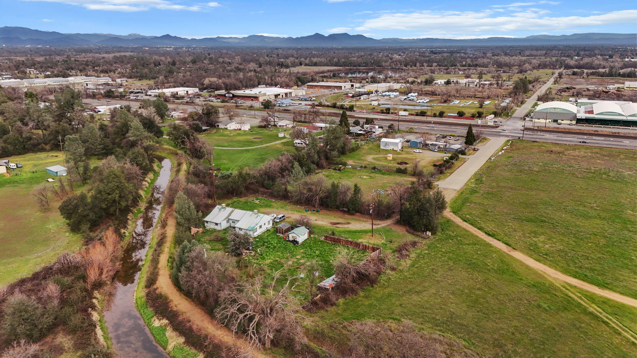 main property photo 4