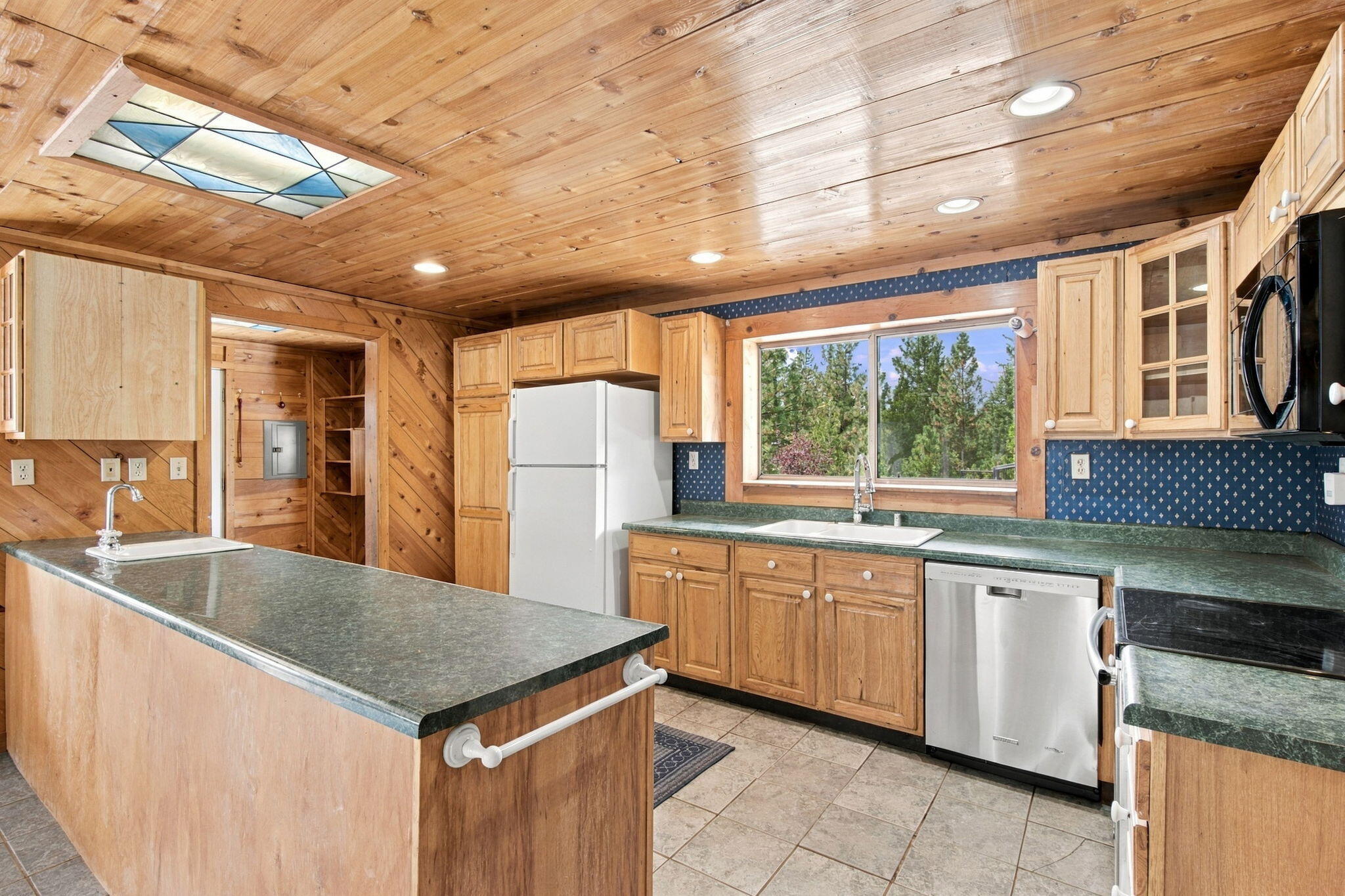 main property photo 27