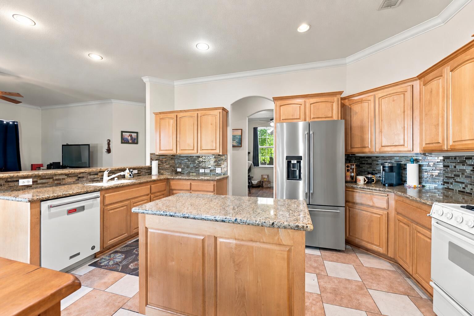 main property photo 6