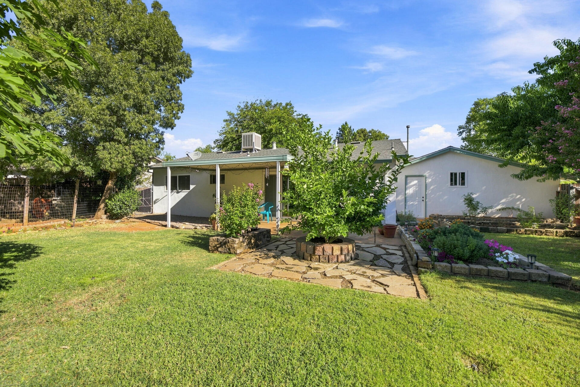 main property photo 20
