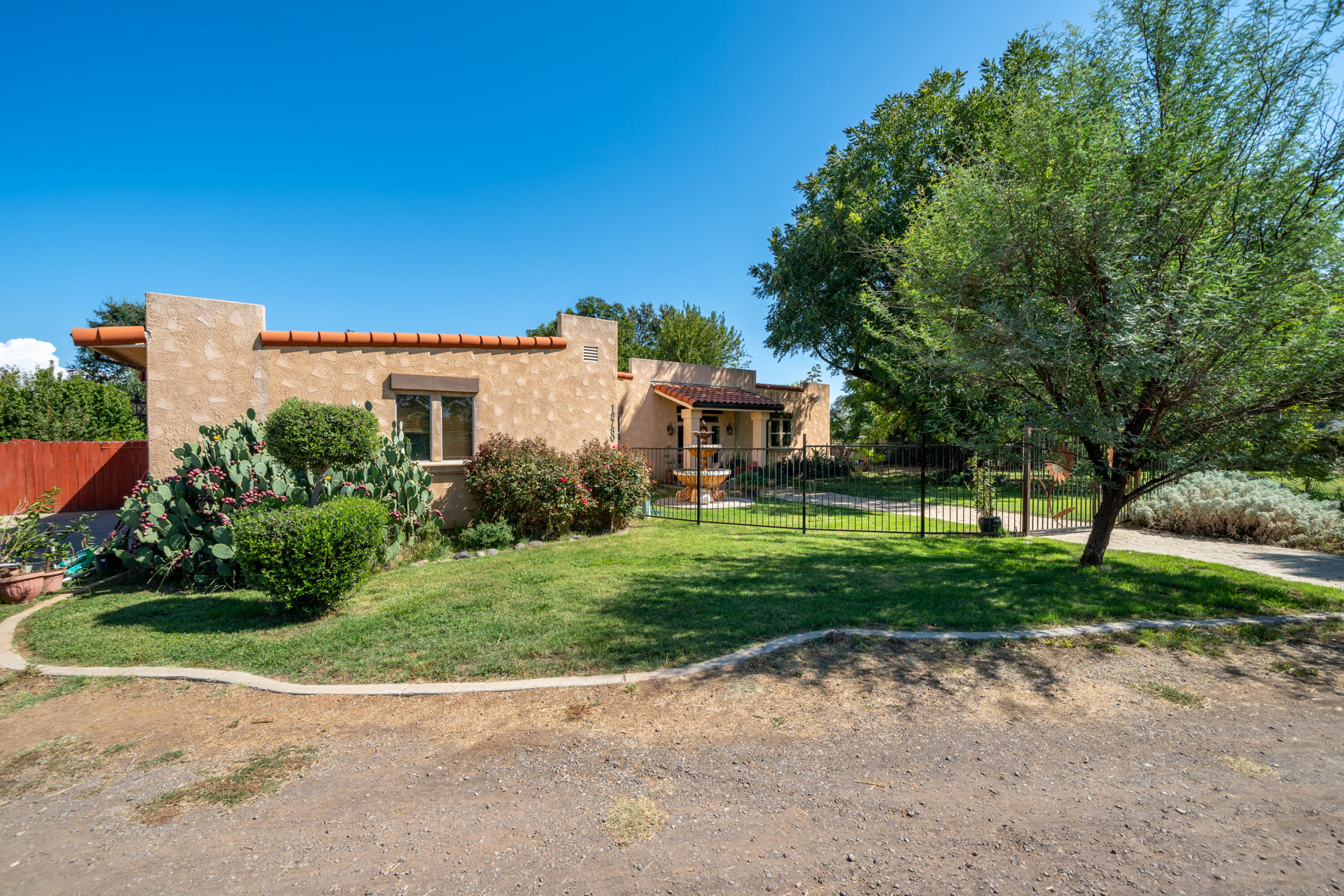 main property photo 4