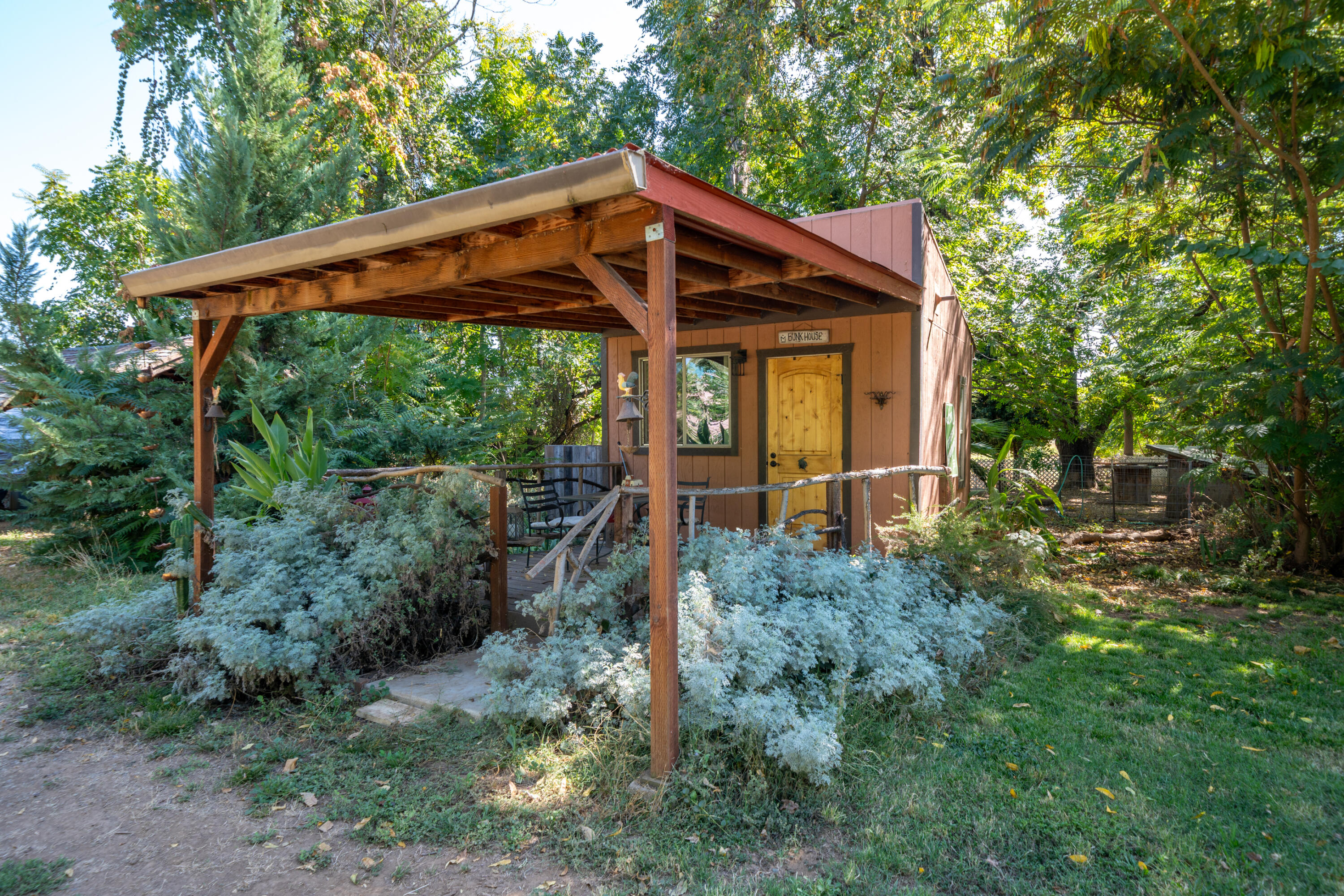 main property photo 40