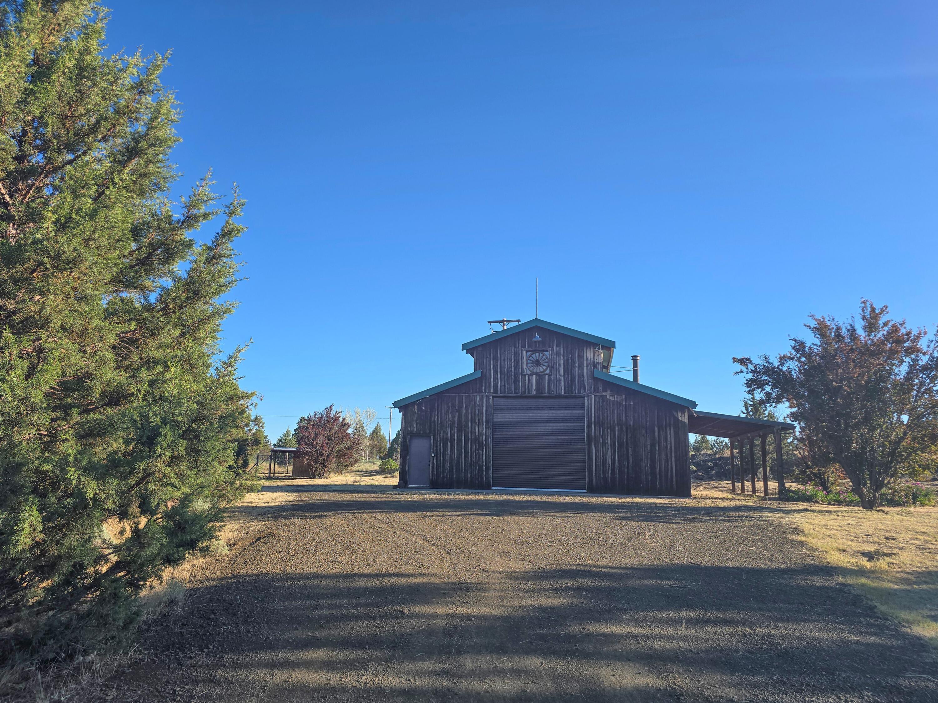 main property photo 25