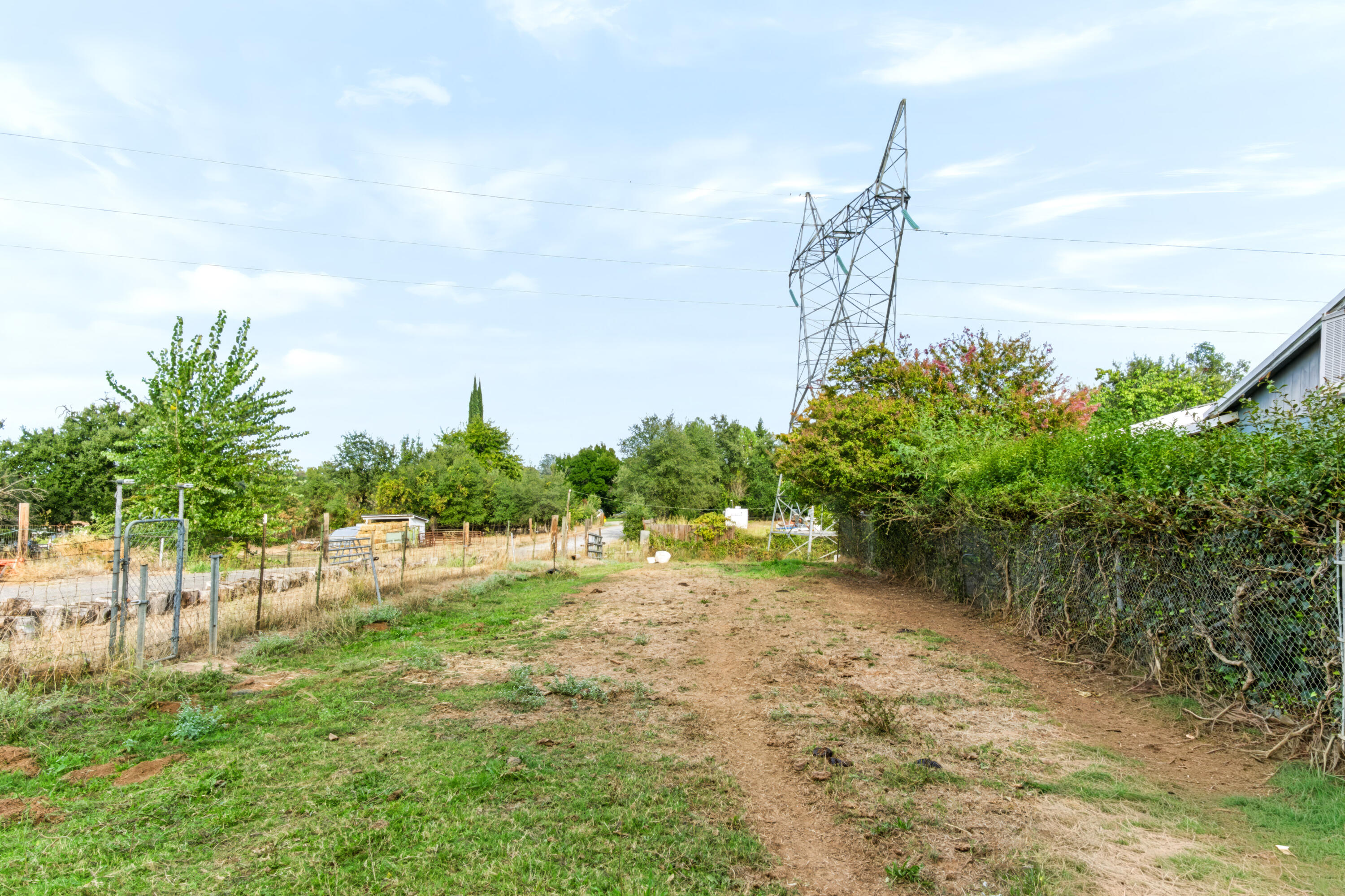 main property photo 41