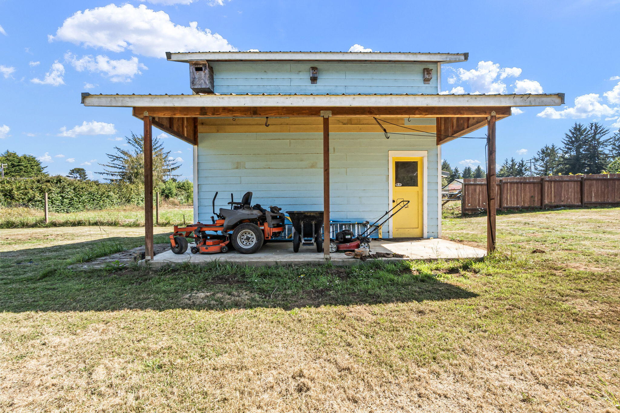 main property photo 27