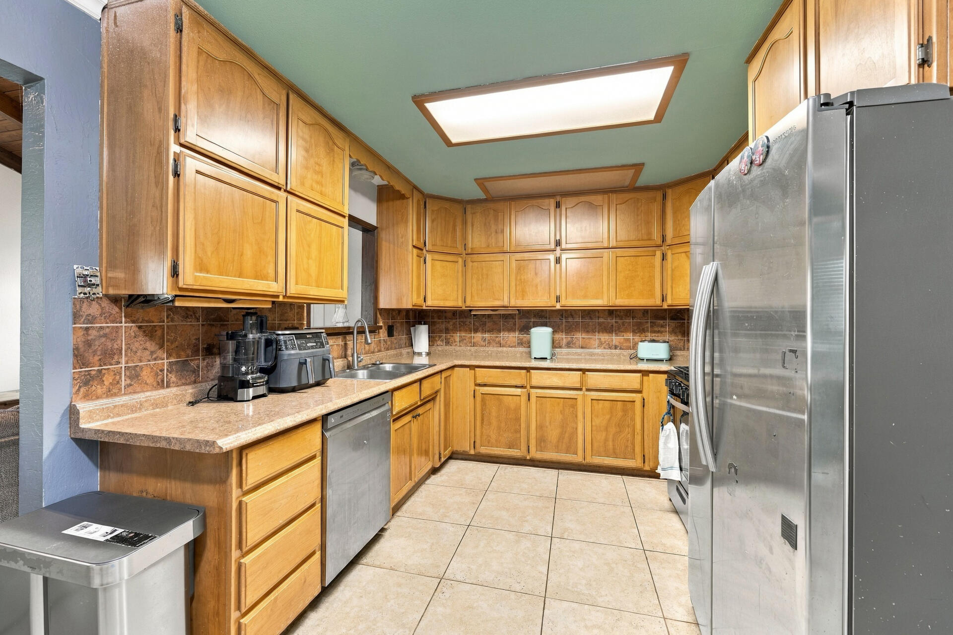 main property photo 6