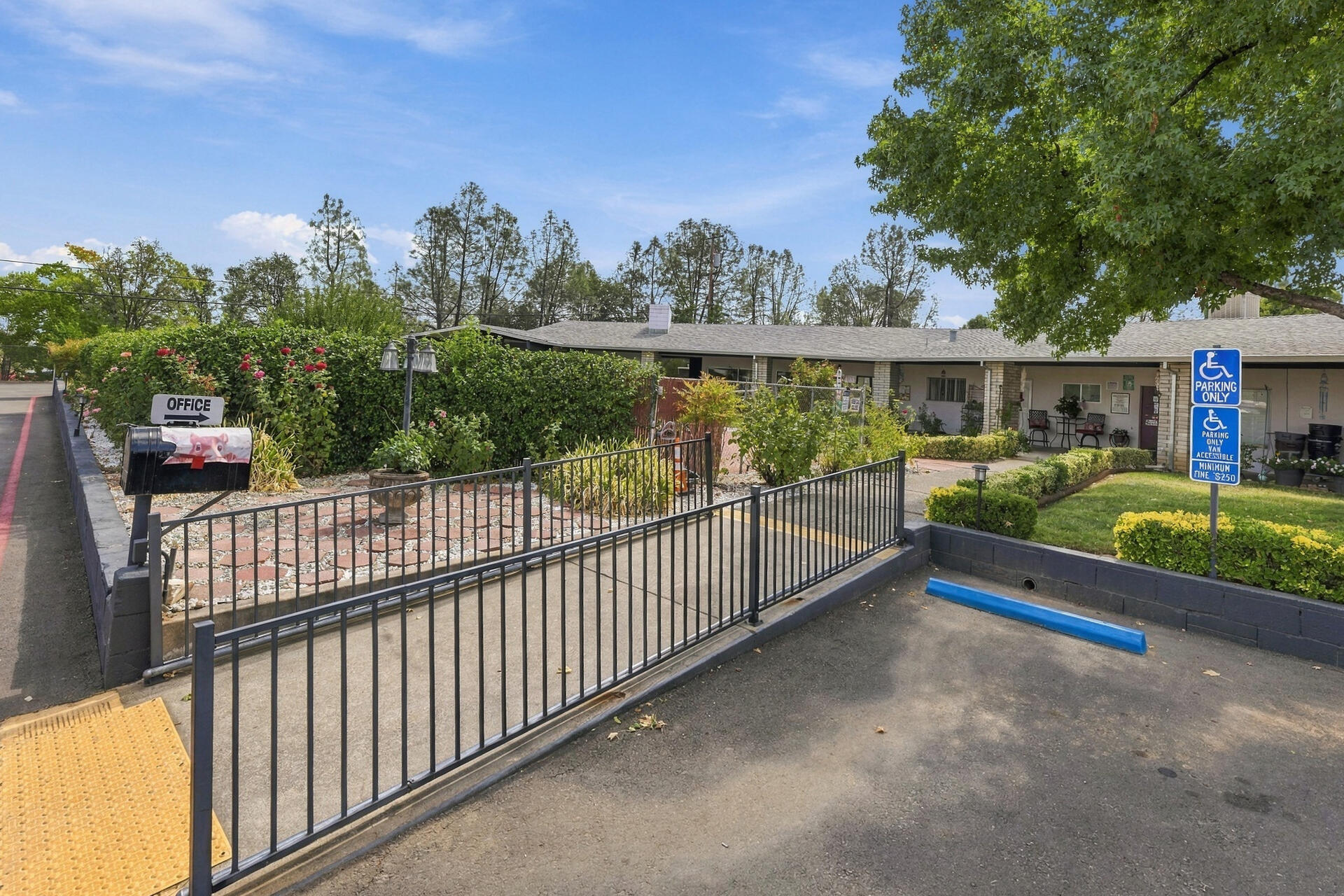 main property photo 20