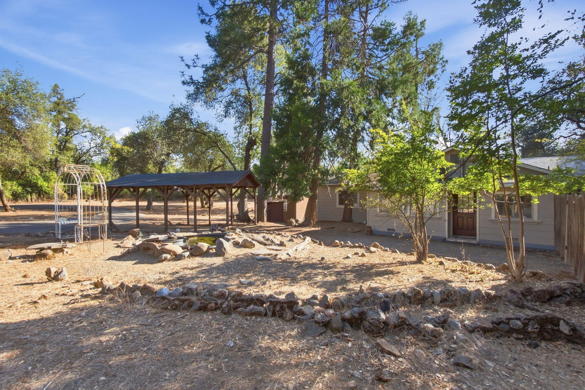 main property photo 33