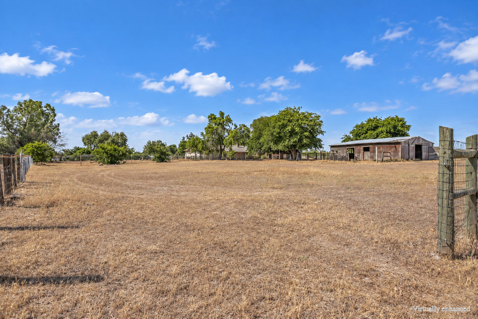 main property photo 11