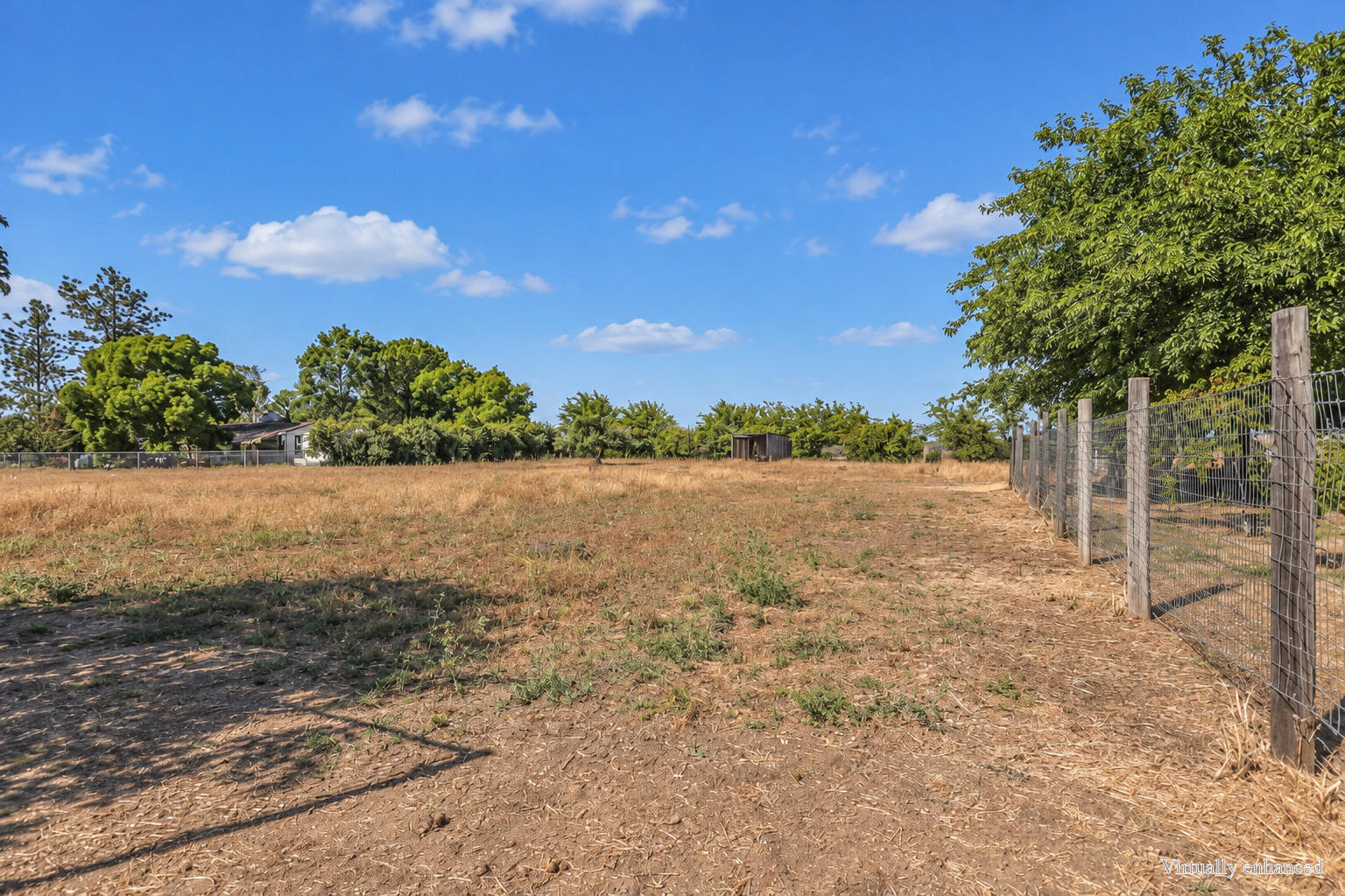 main property photo 6