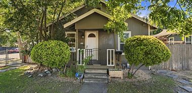 image of property with 2 Bed | 1 Bath | 828 Sqft