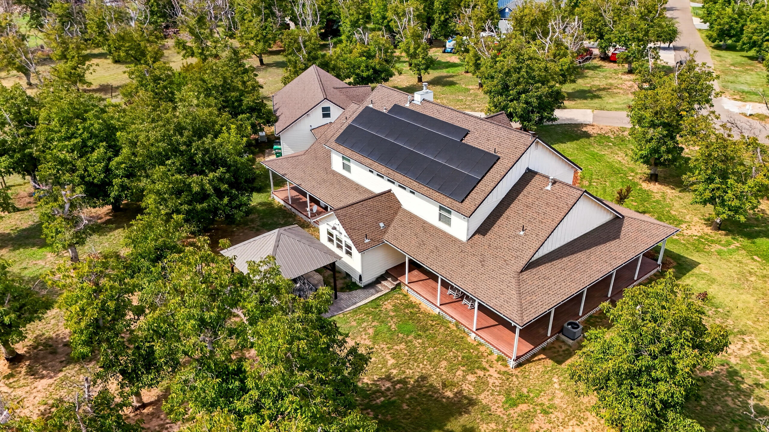 main property photo 77