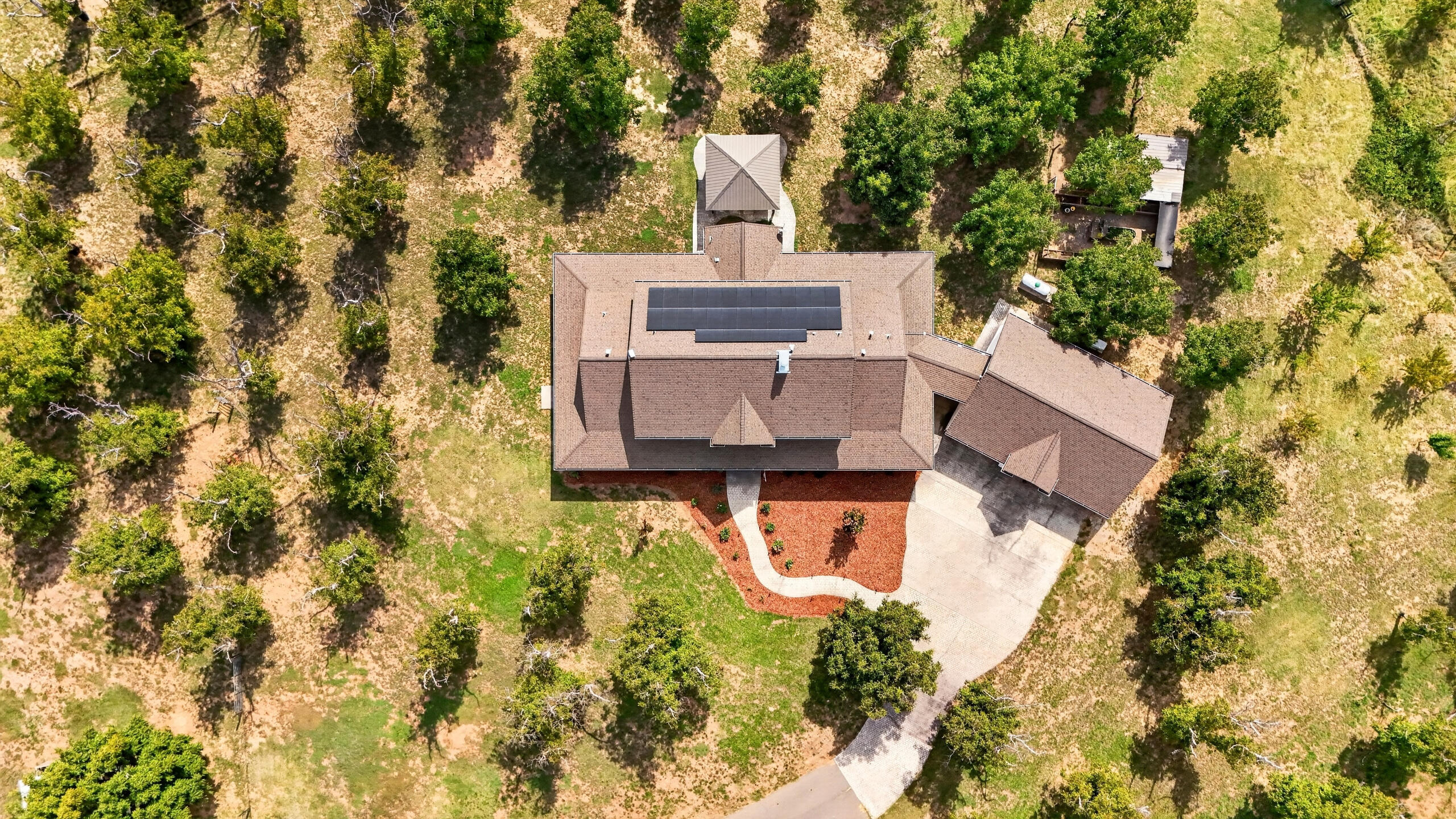 main property photo 79