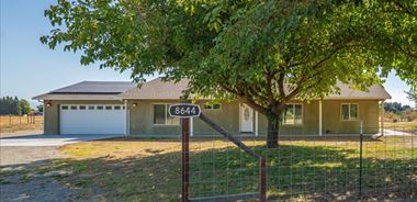 image of property with 3 Bed | 2 Bath | 2,606 Sqft