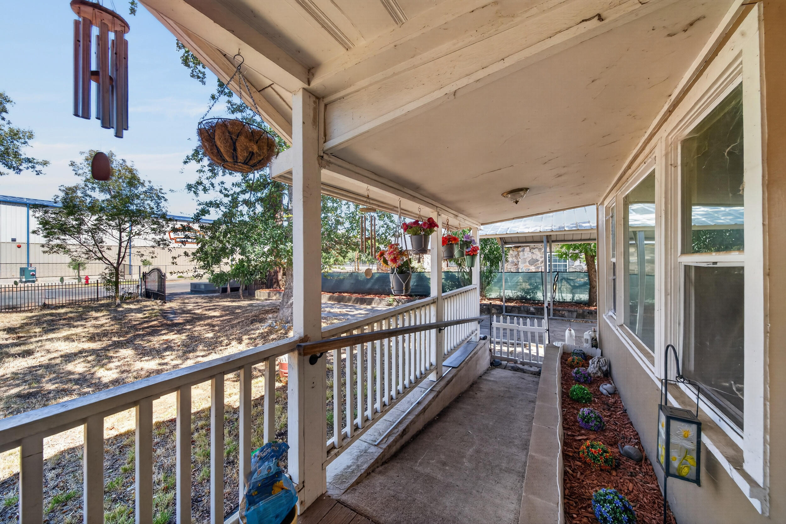 main property photo 33