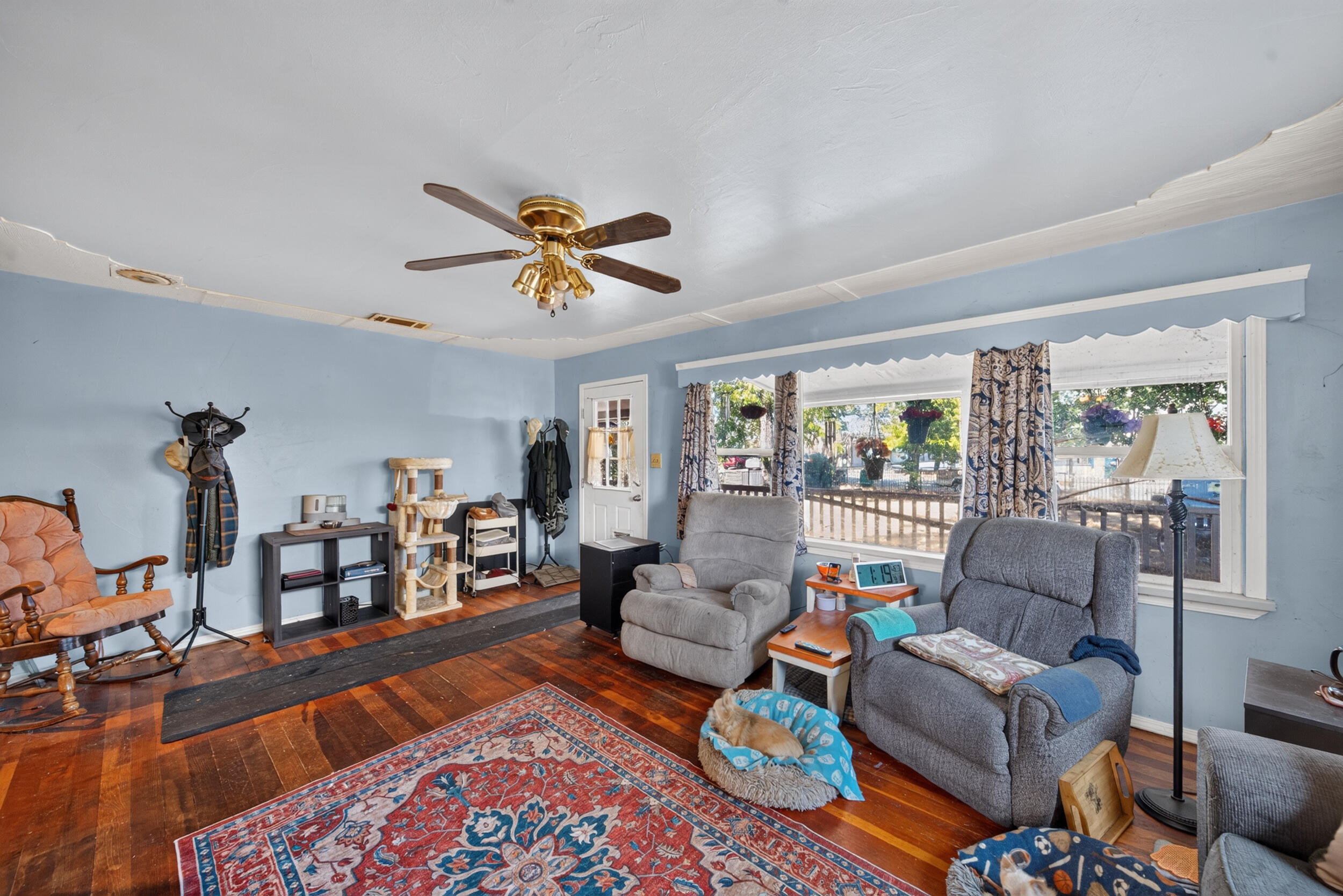 main property photo 7