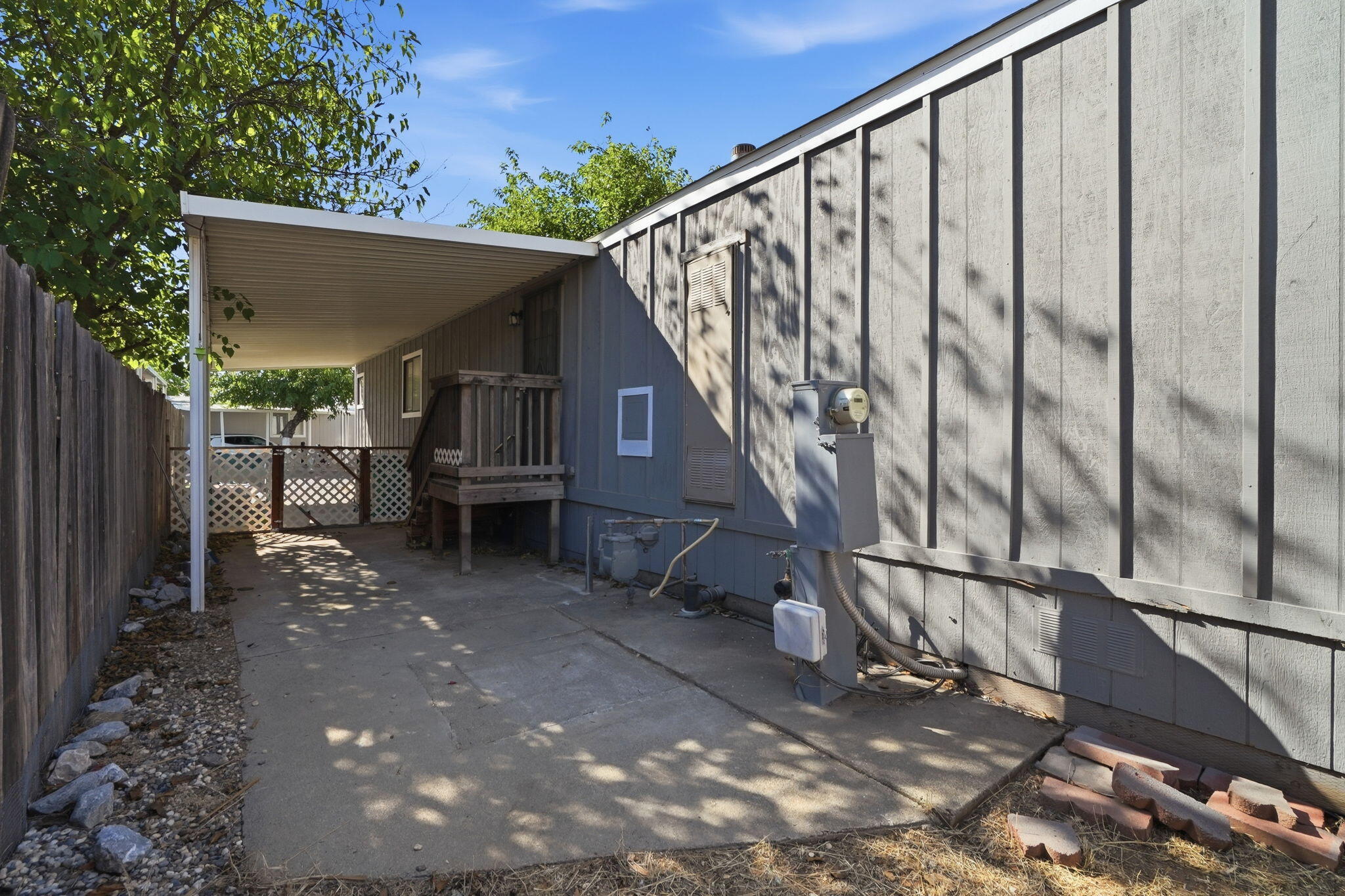 main property photo 20