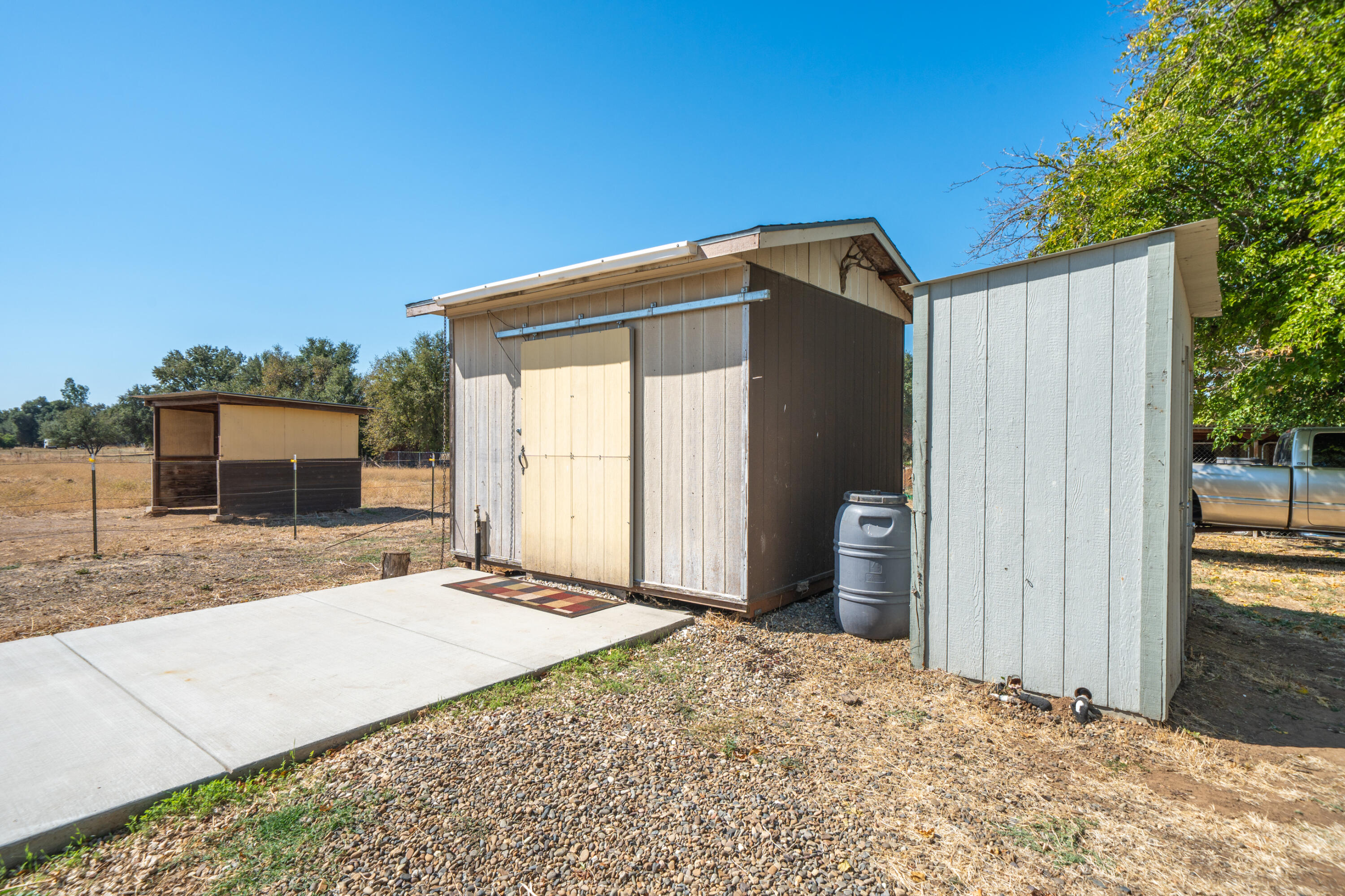 main property photo 36