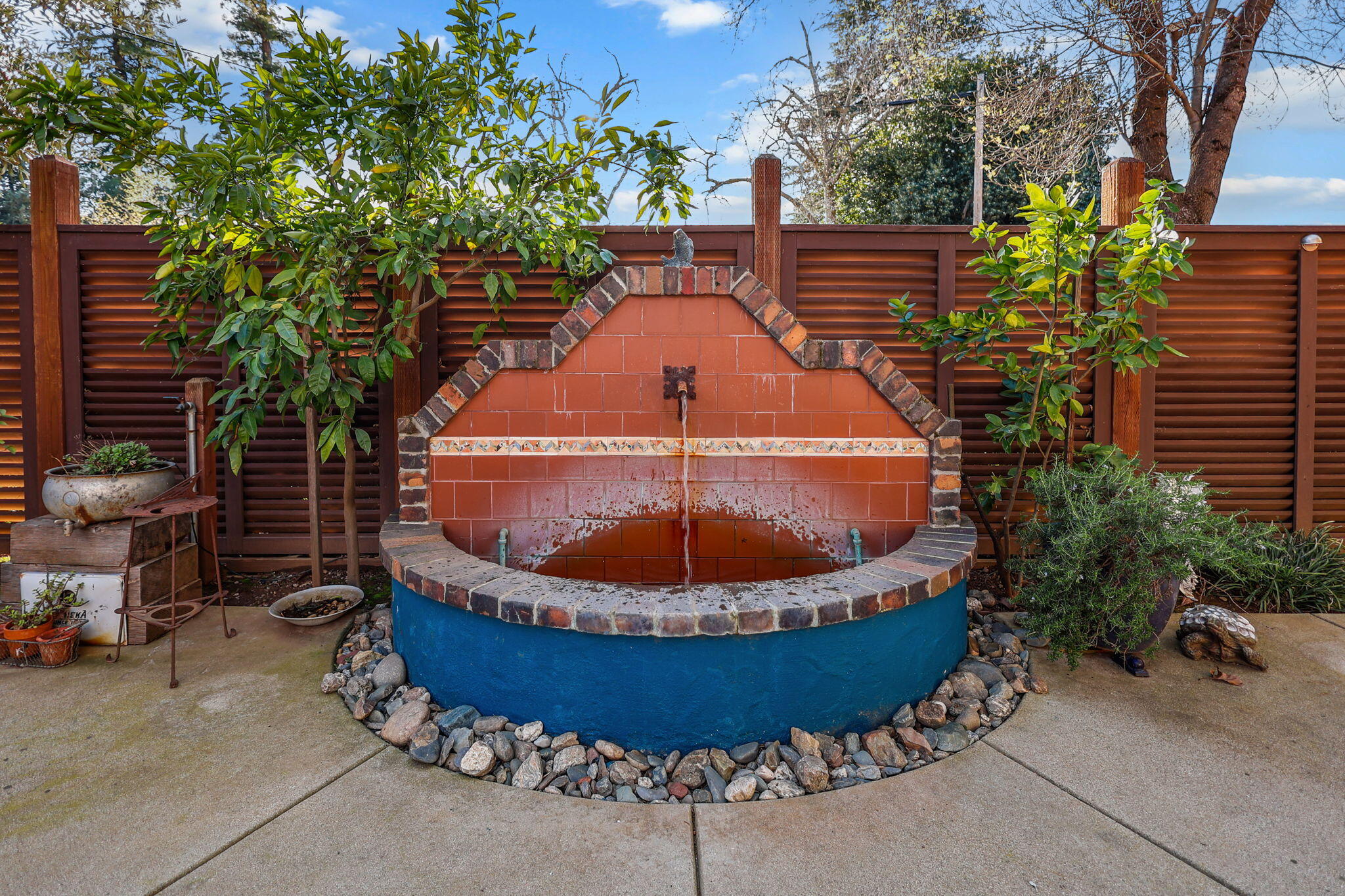 main property photo 44