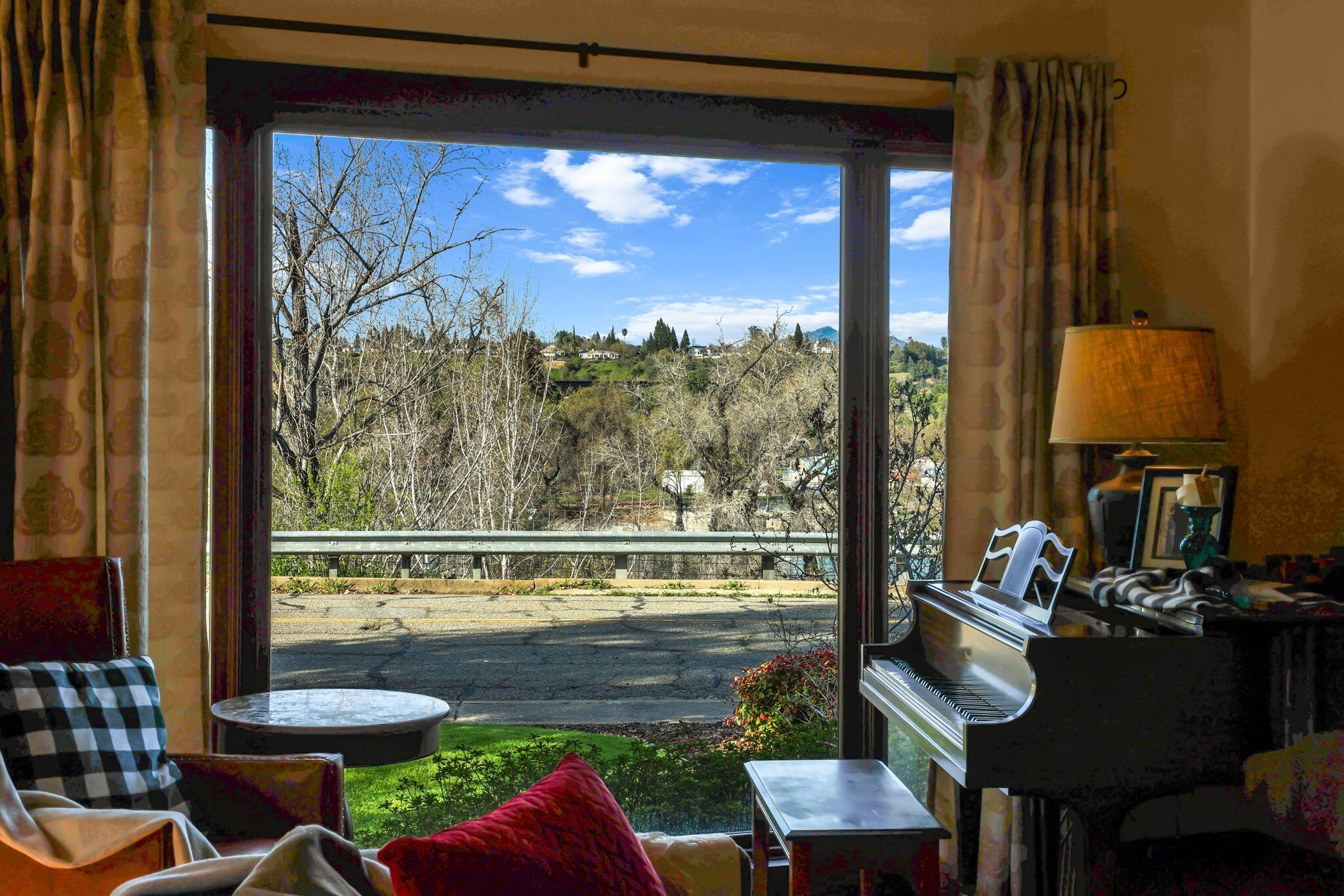 main property photo 9