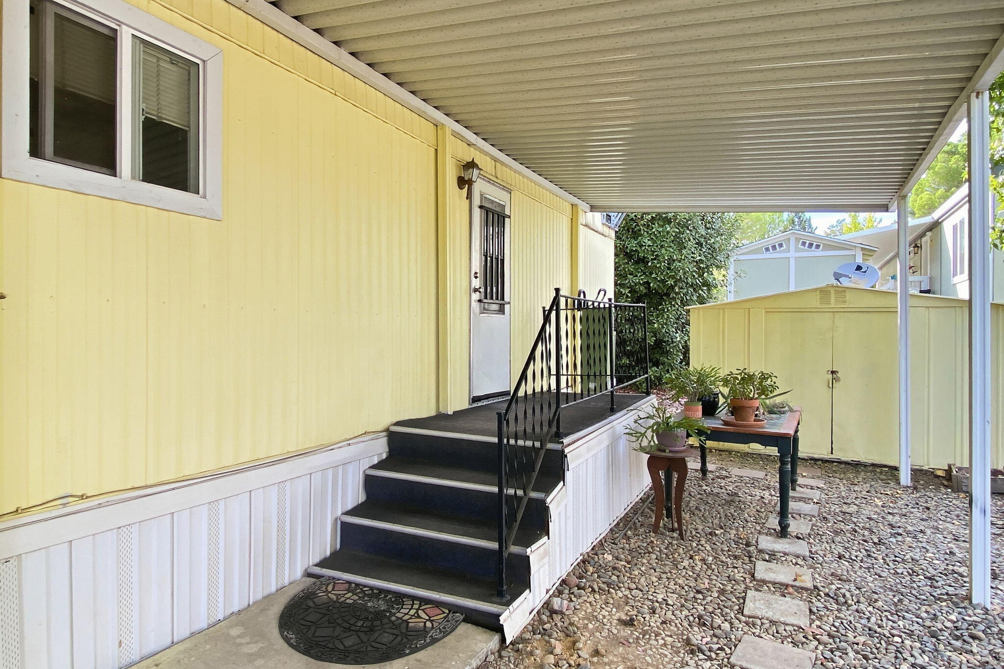 main property photo 13