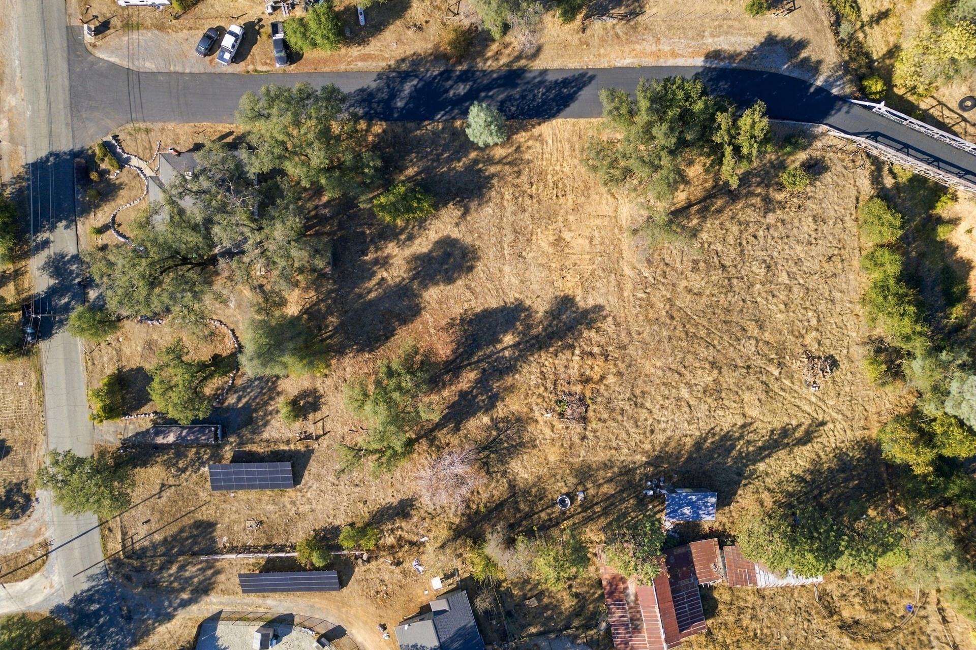 main property photo 33