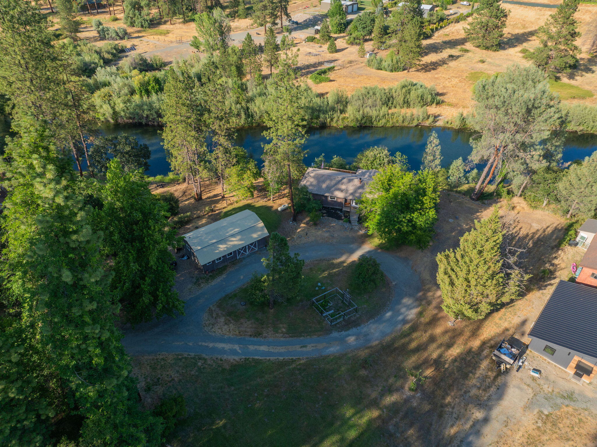 main property photo 60