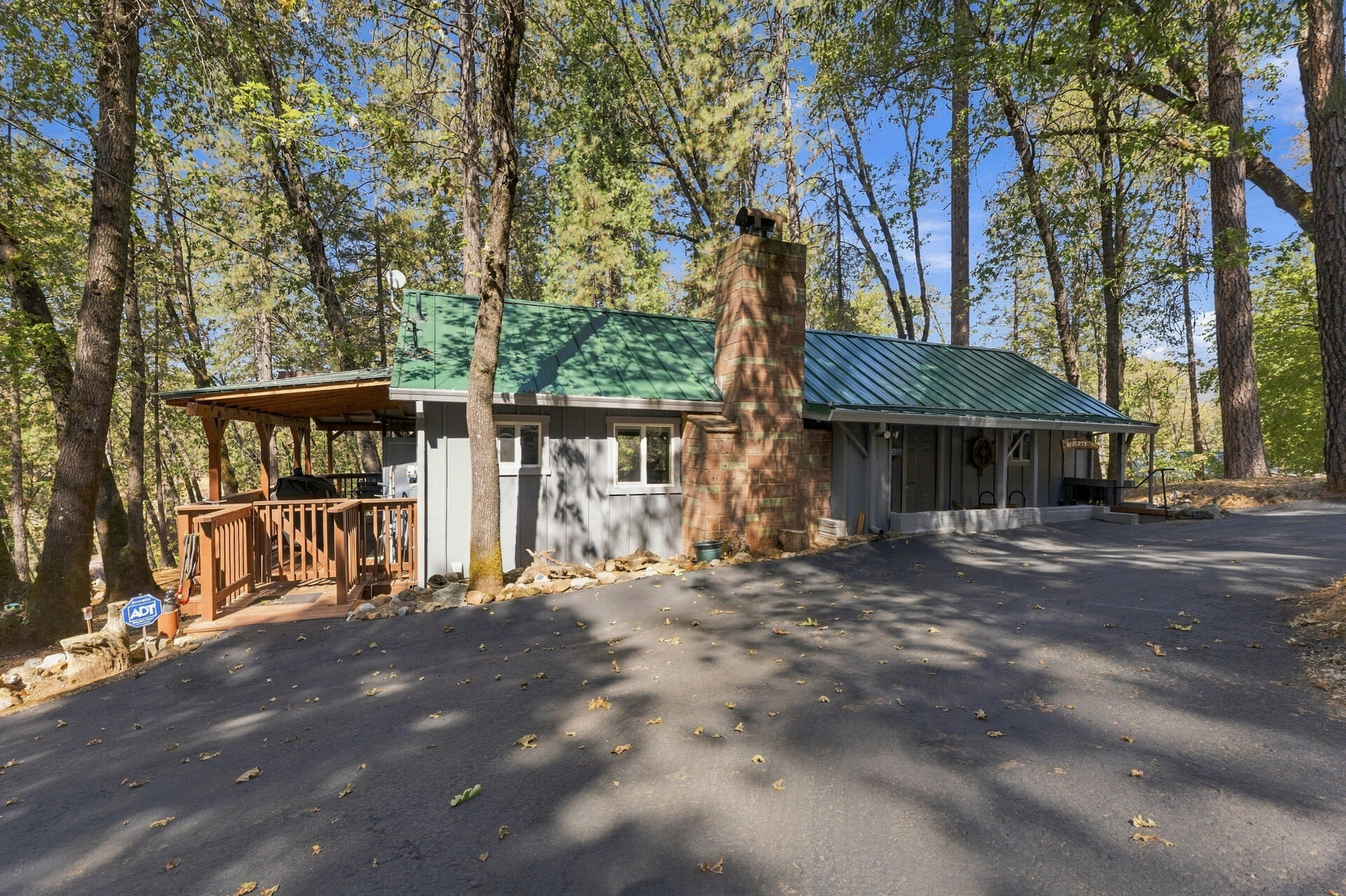 main property photo 40