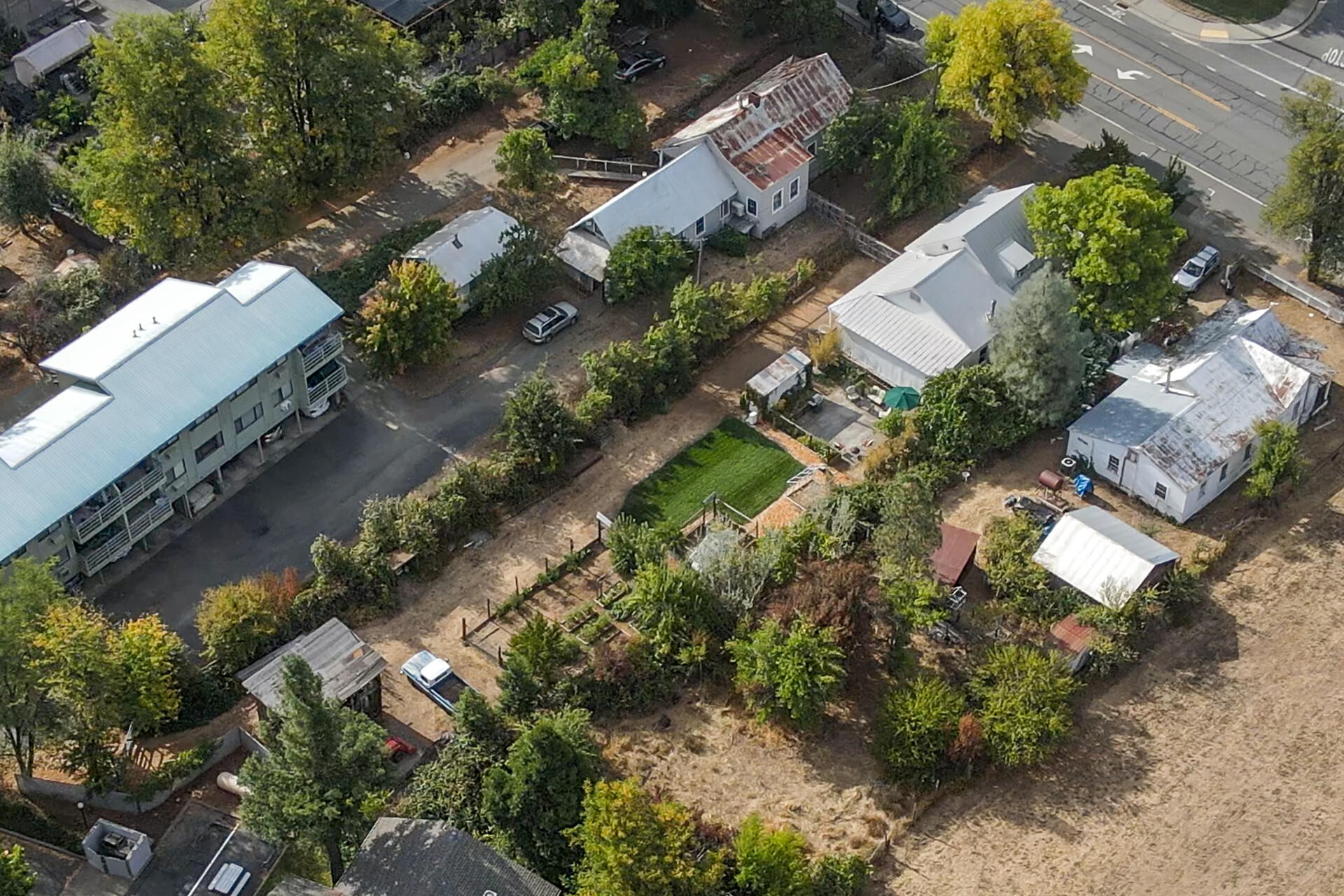 main property photo 118
