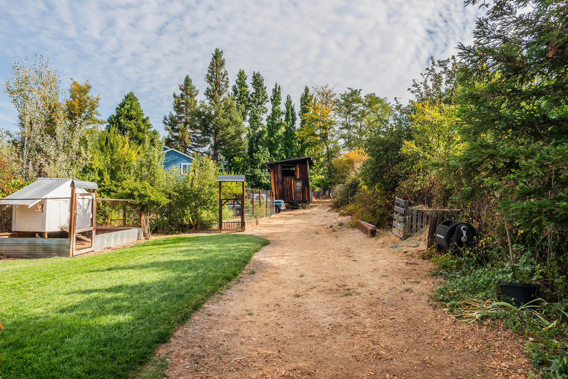 main property photo 59