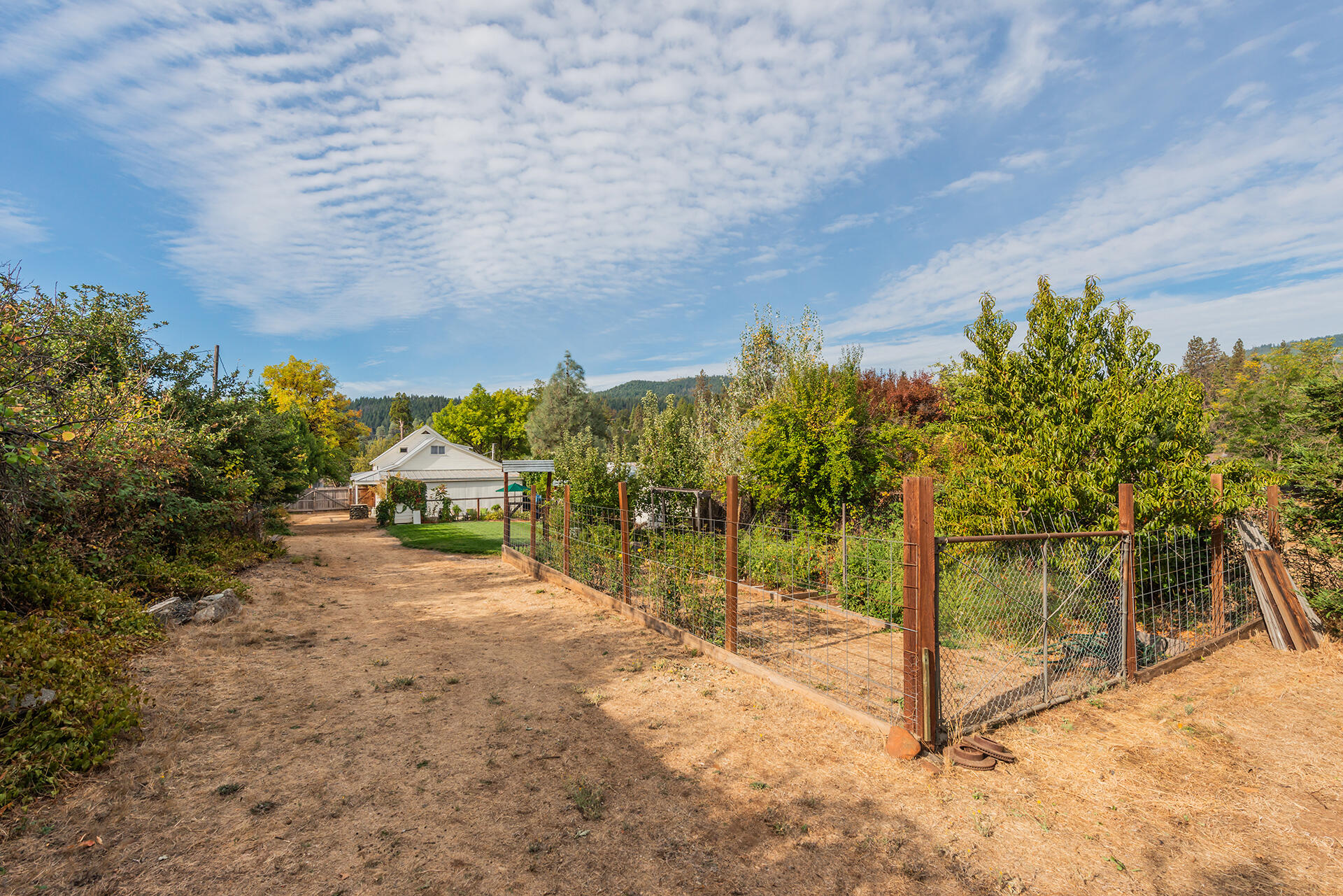 main property photo 75