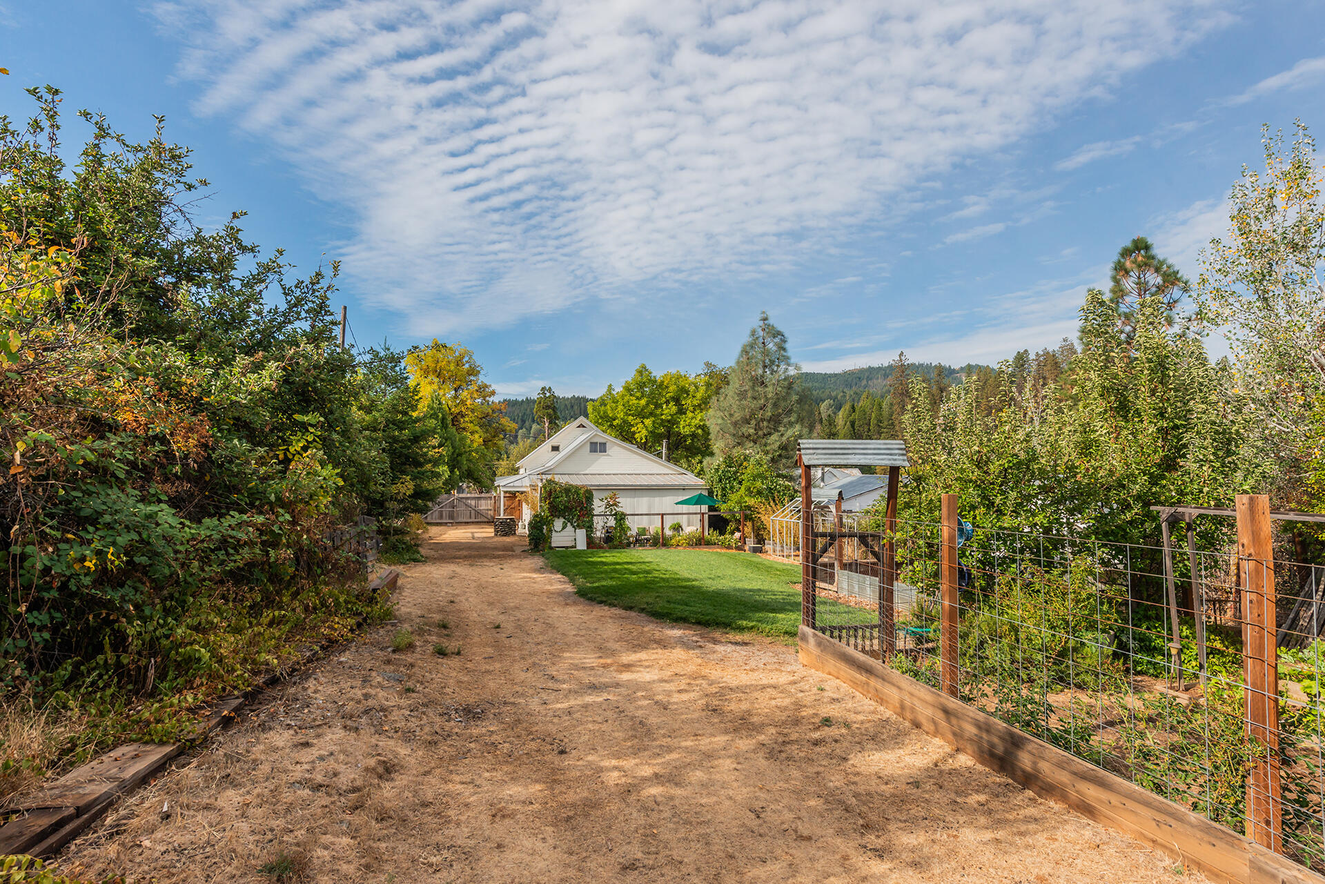 main property photo 76